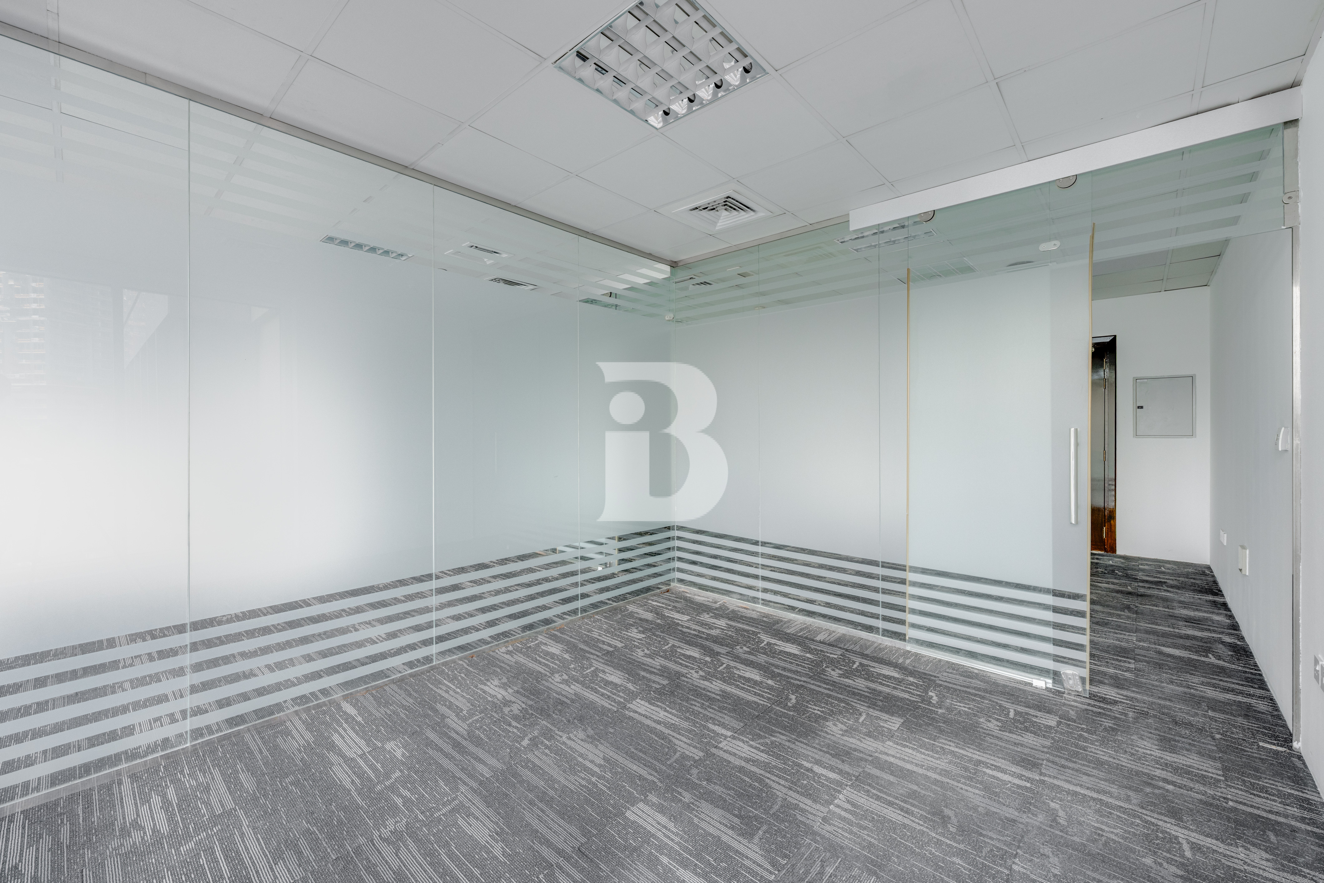 Vacant | Fitted unit | Partitioned 6