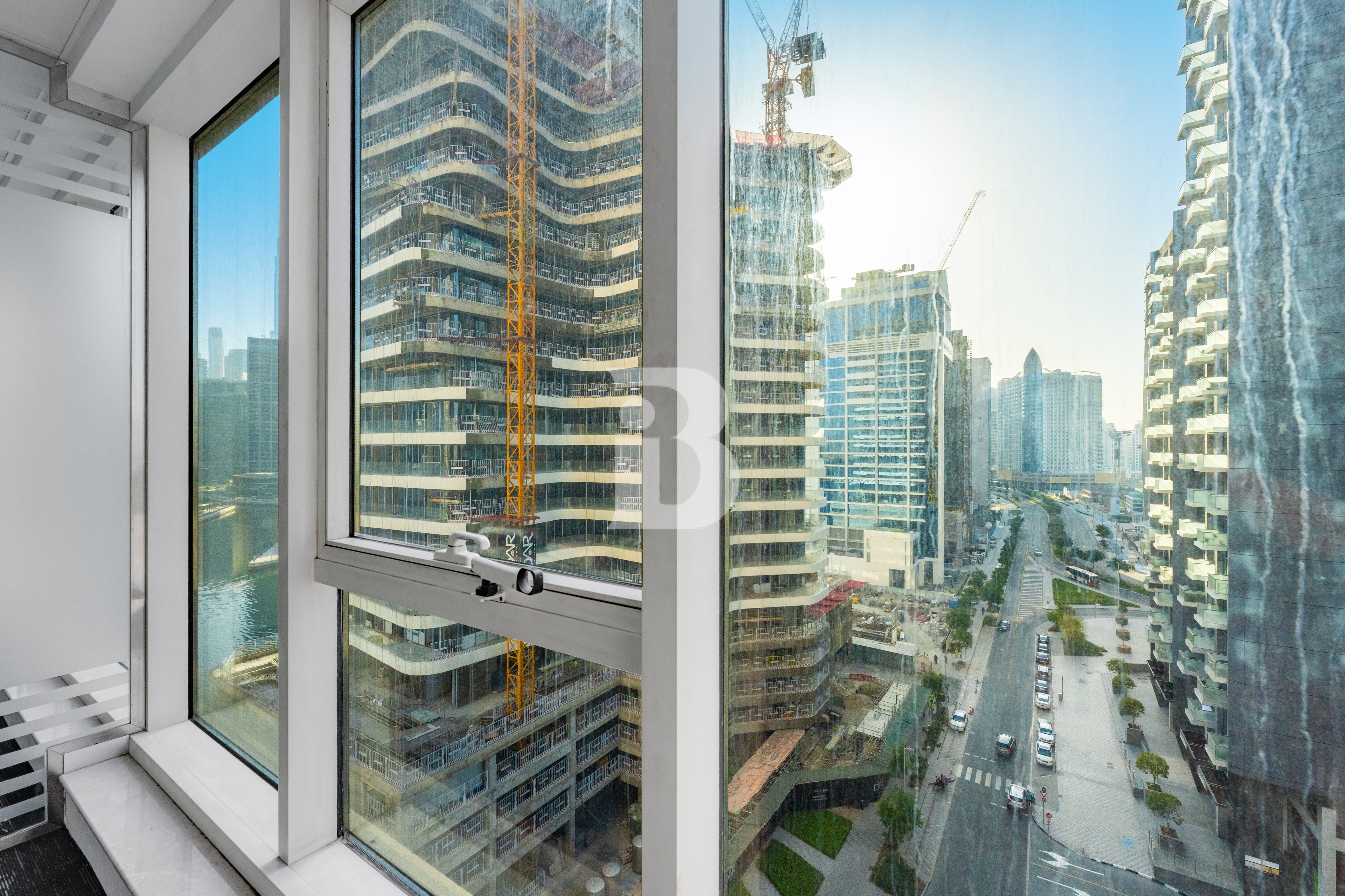 Vacant | Fitted unit | Partitioned 12