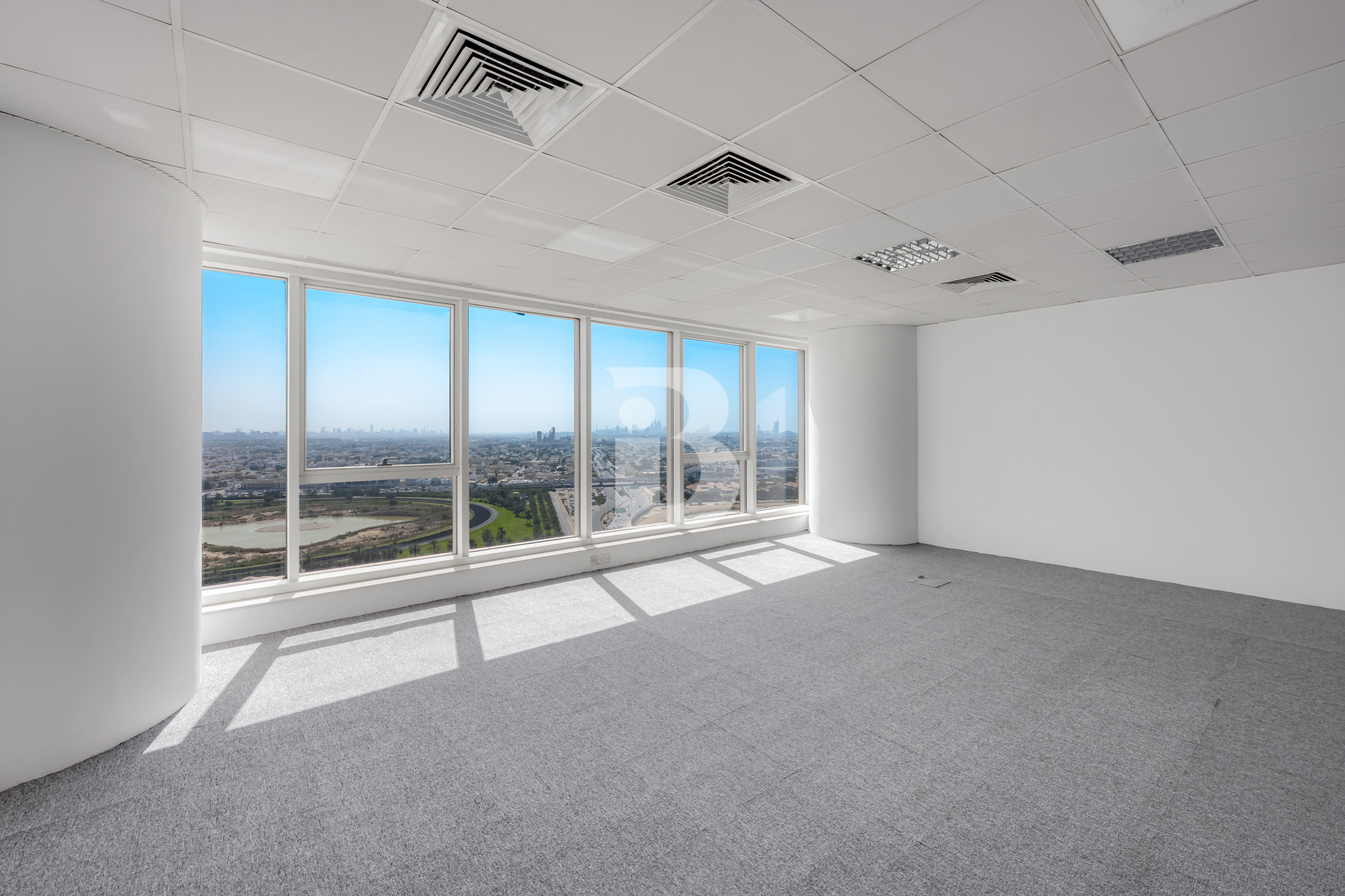 Fitted | Racecourse view | Vacant