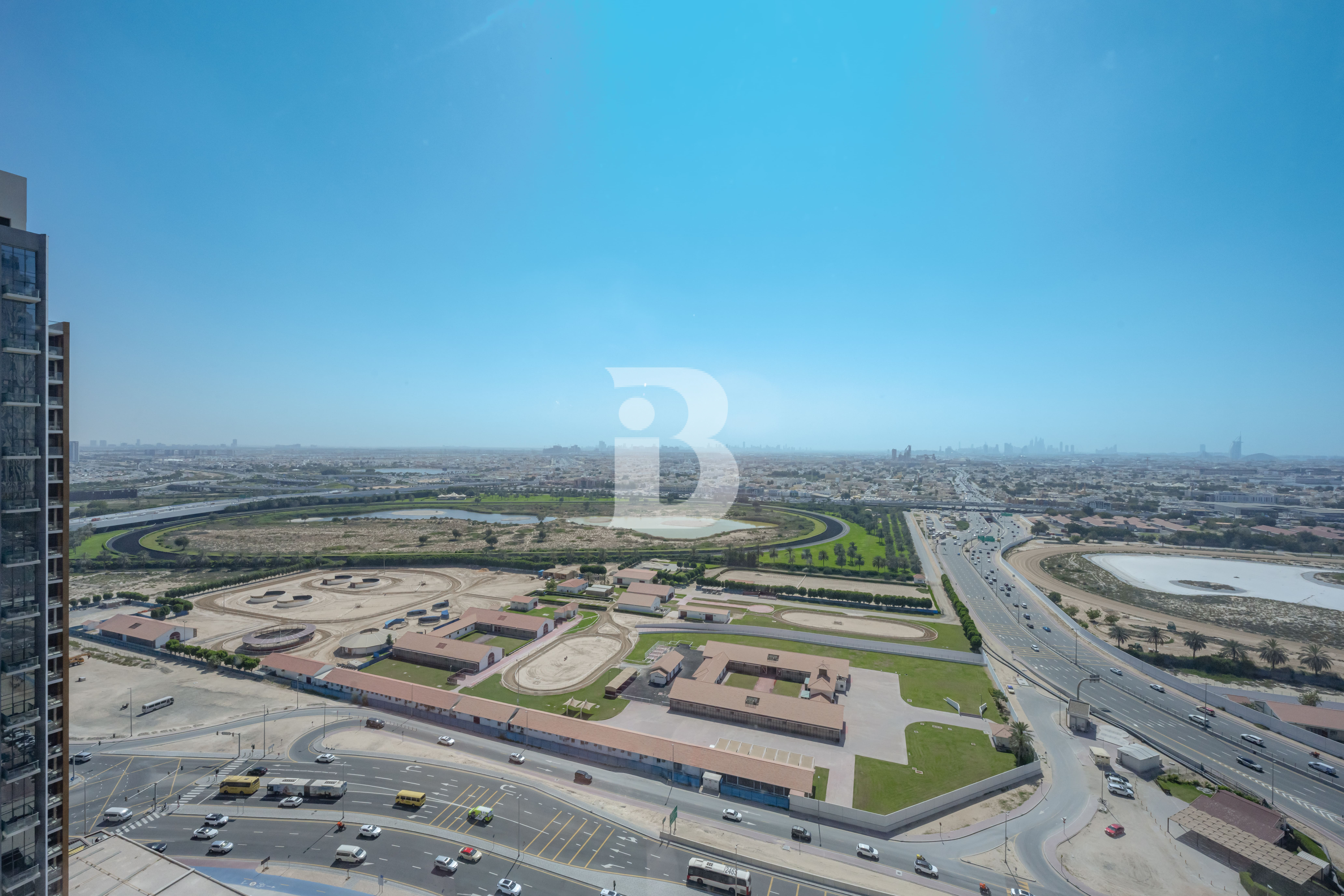 Fitted | Racecourse view | Vacant