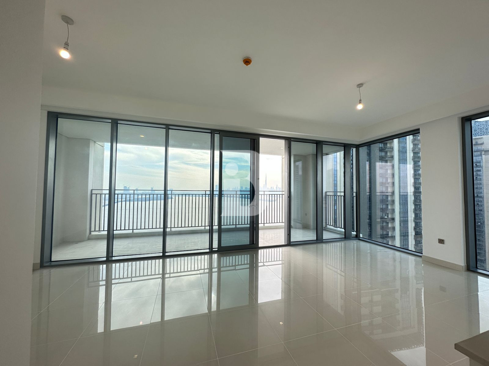 FULL BURJ KHALIFA VIEW | VACANT | BIG LAYOUT 2