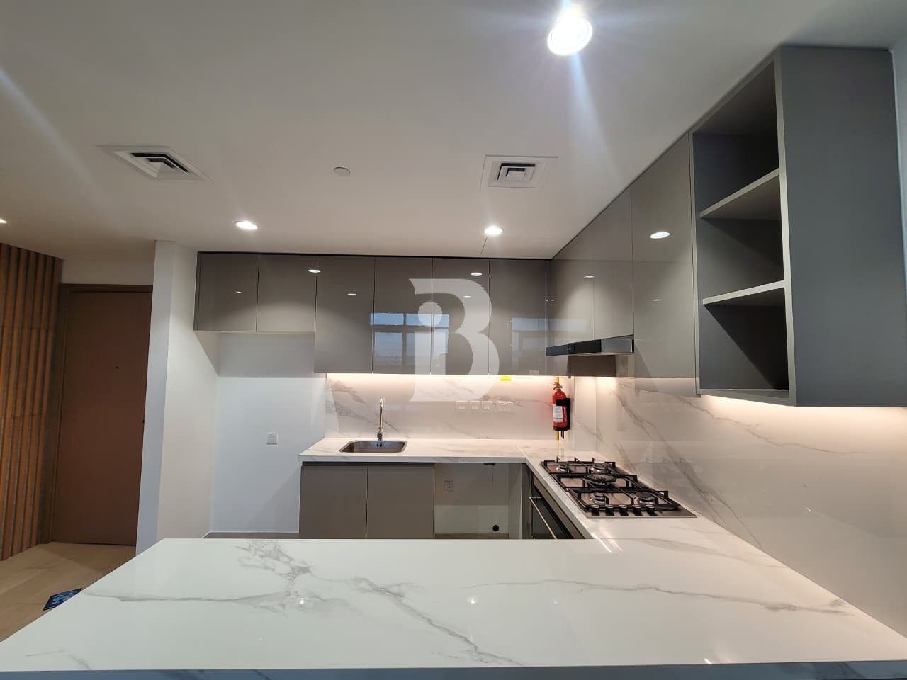 HUGE LAYOUT | SEMI FURNISHED | BEST DEAL 6