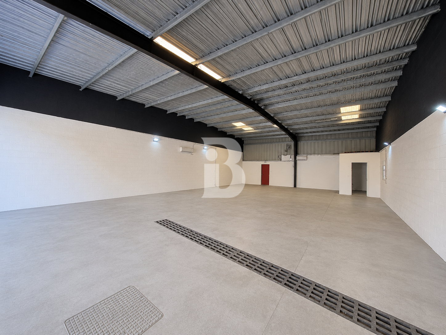 Warehouse for Lease | Al Quoz Industrial Area 4 | 20 kW Power
