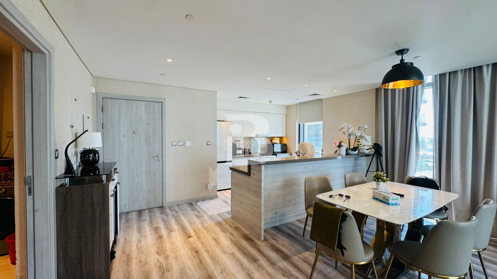 FULLY FURNISHED | BIG LAYOUT | READY TO MOVE IN