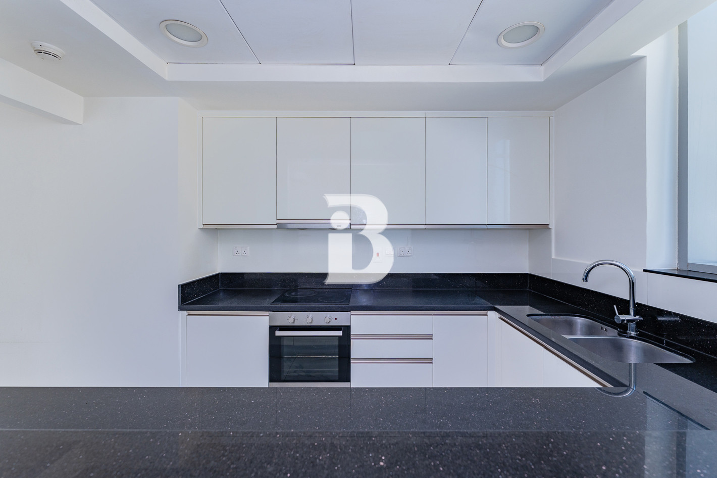 READY TO MOVE | HIGH FLOOR | OCEAN
