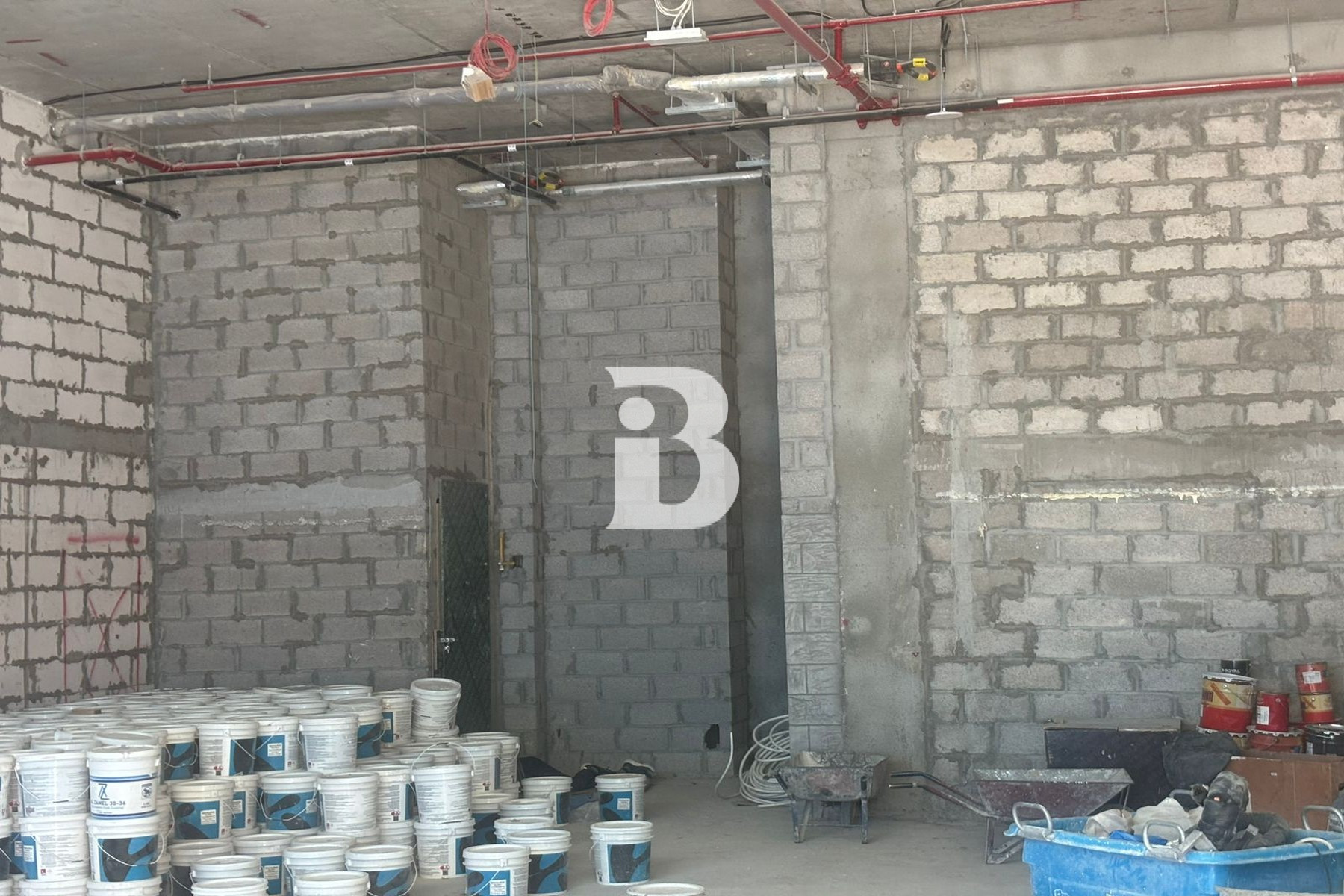 ROAD FACING | FITTED RETAIL | HIGH VISIBILITY