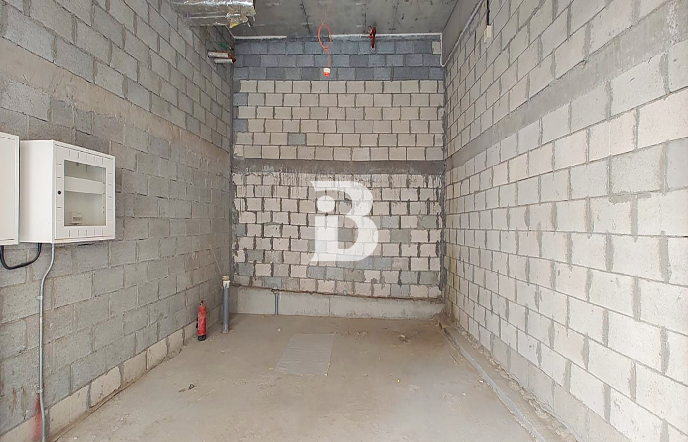 ROAD FACING | FITTED RETAIL | HIGH VISIBILITY