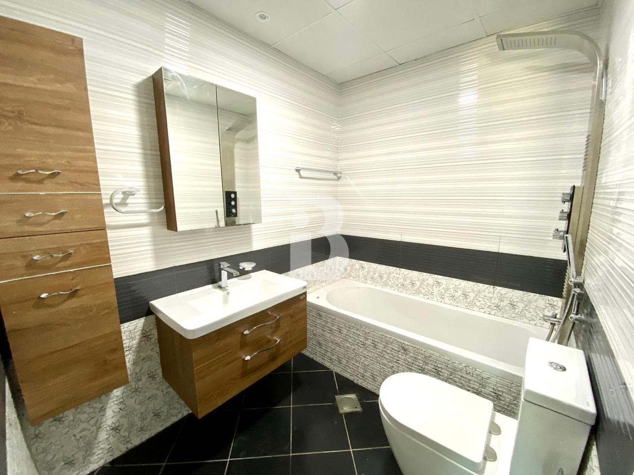 1 BR | Convertible to 2 Beds| High Floor