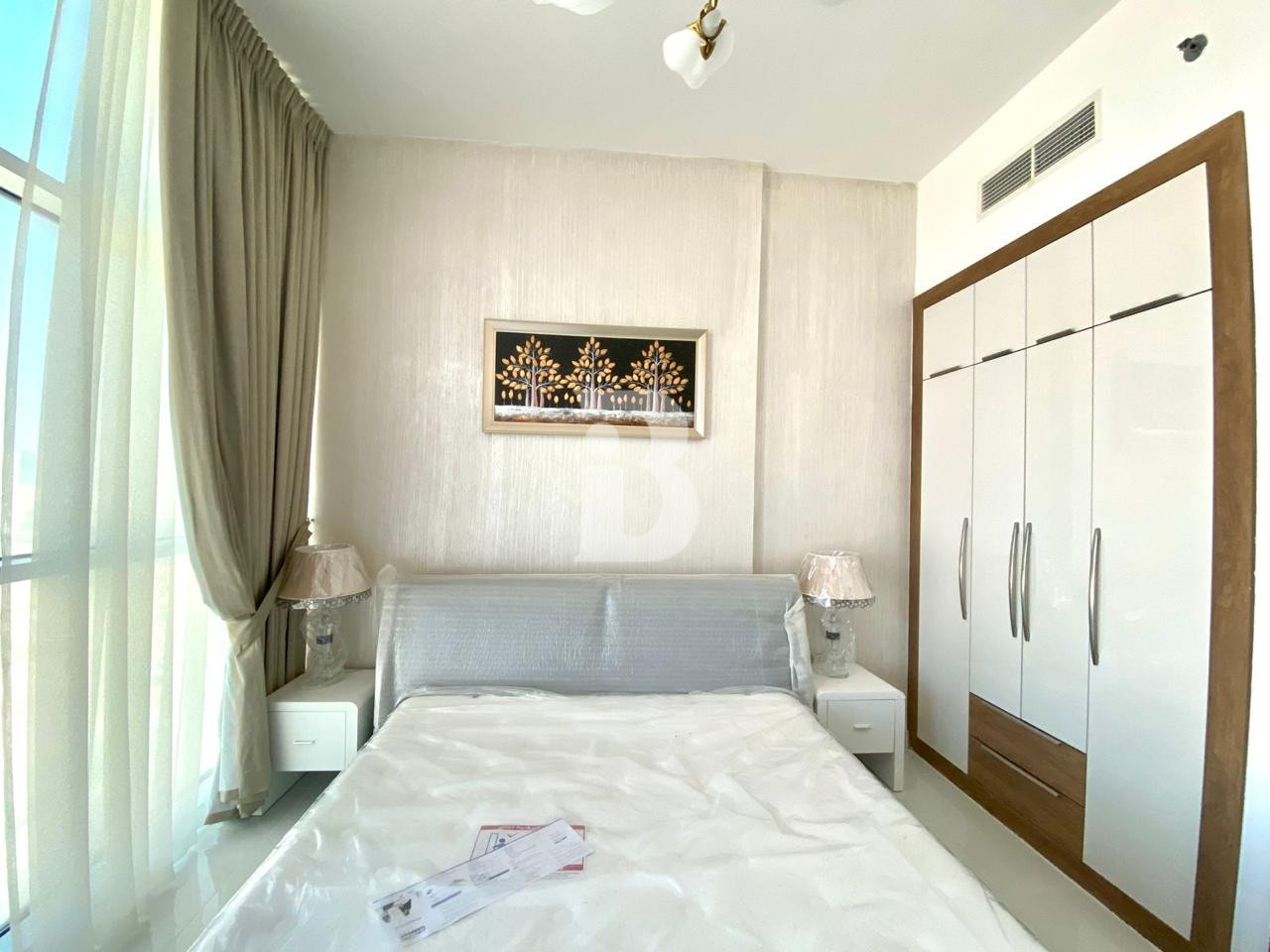 1 BR | Convertible to 2 Beds| High Floor