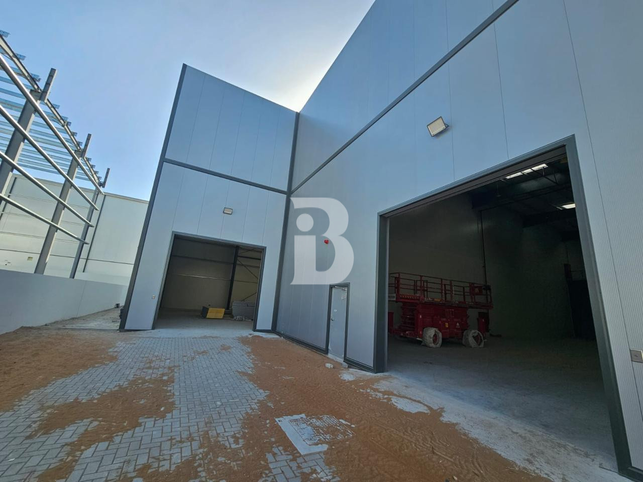 EXCELLENT ROI | PREMIUM INDUSTRIAL WAREHOUSE | VACANT