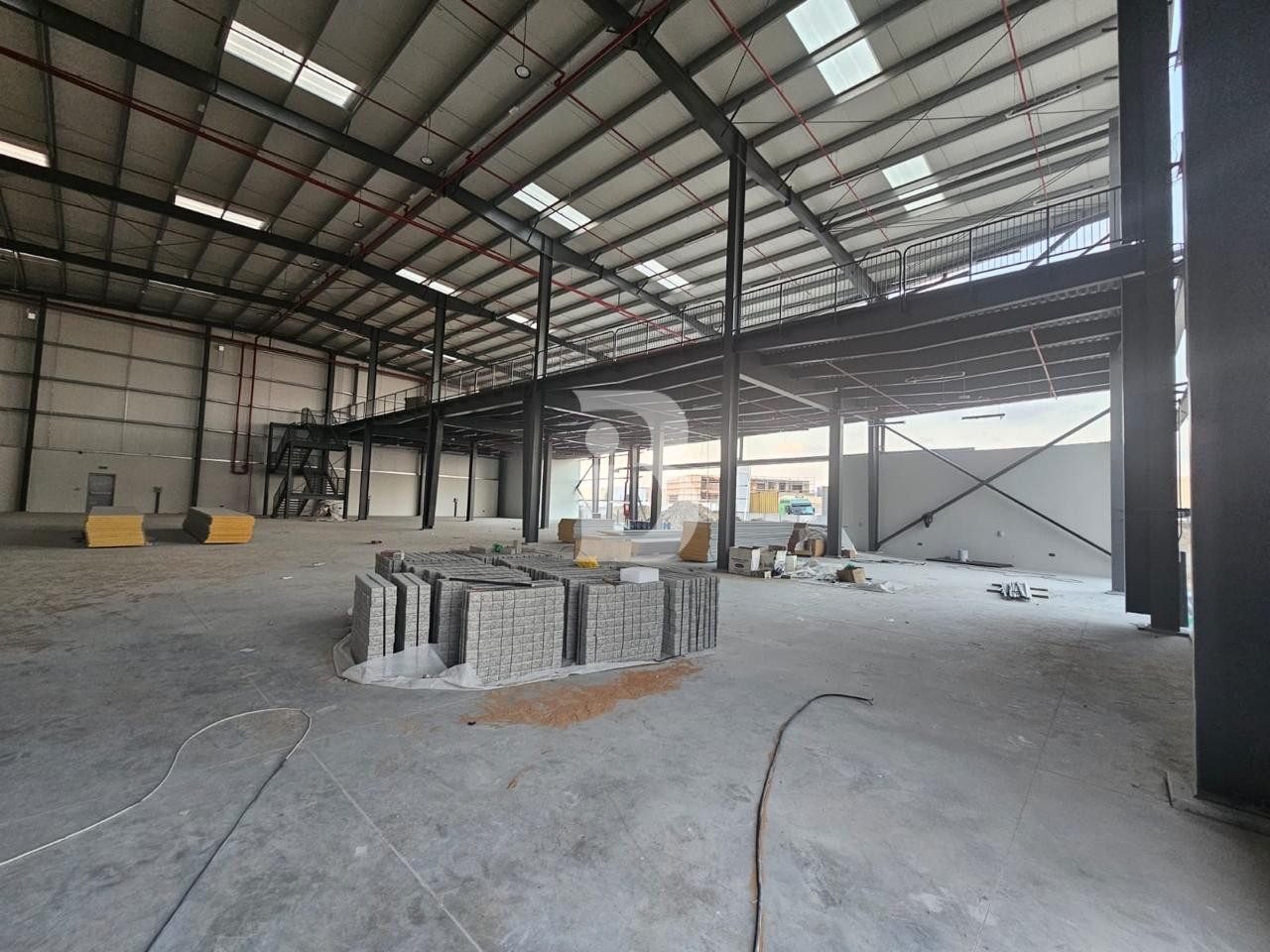 INVESTMENT WAREHOUSE FOR SALE | RENTED |PRIME DIP 2 LOCATION