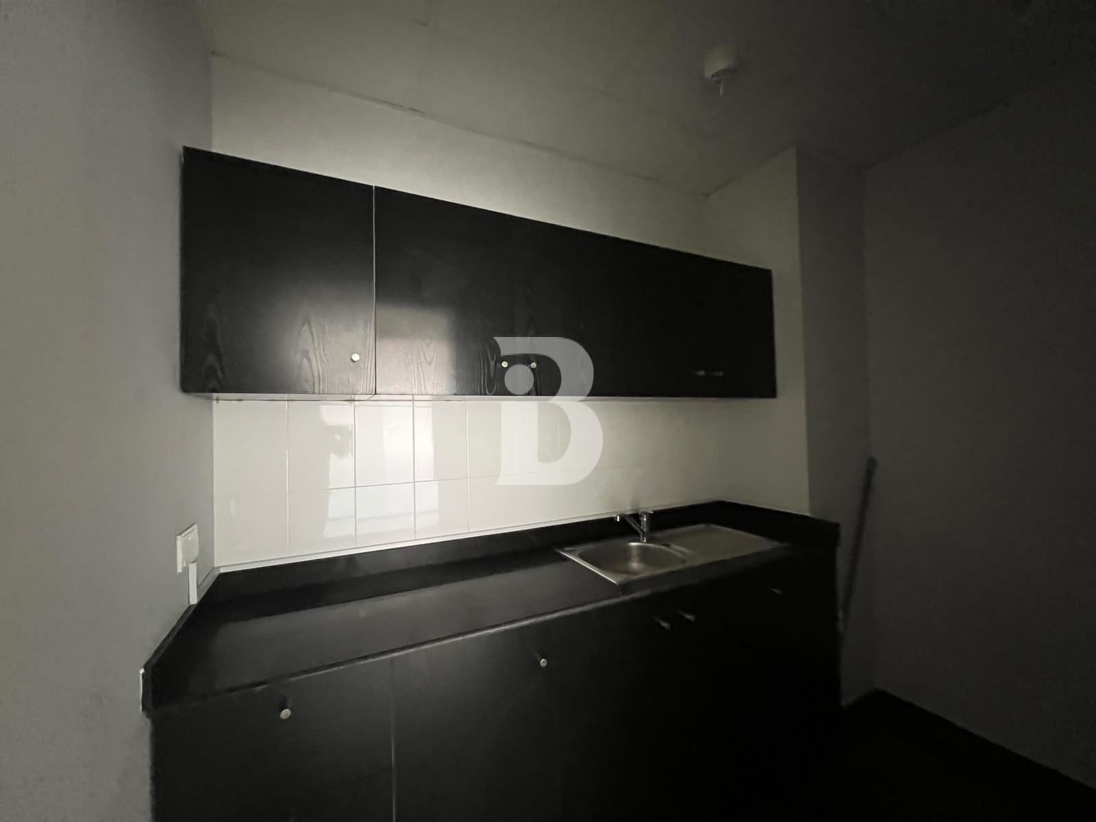 Prime Location | Newly Renovated | Canal View Office