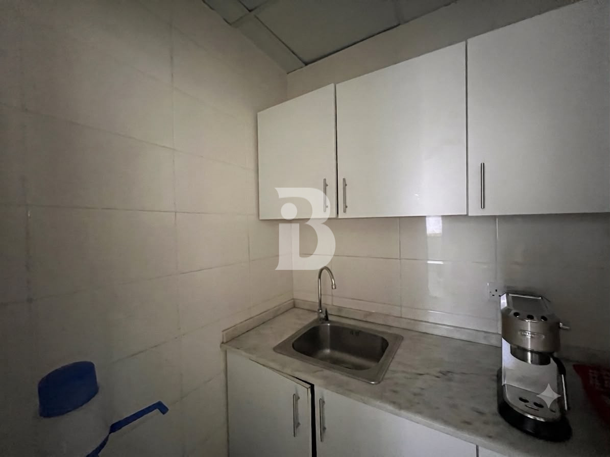 Canal &amp; Burj Khalifa View | Vacant | Prime Location