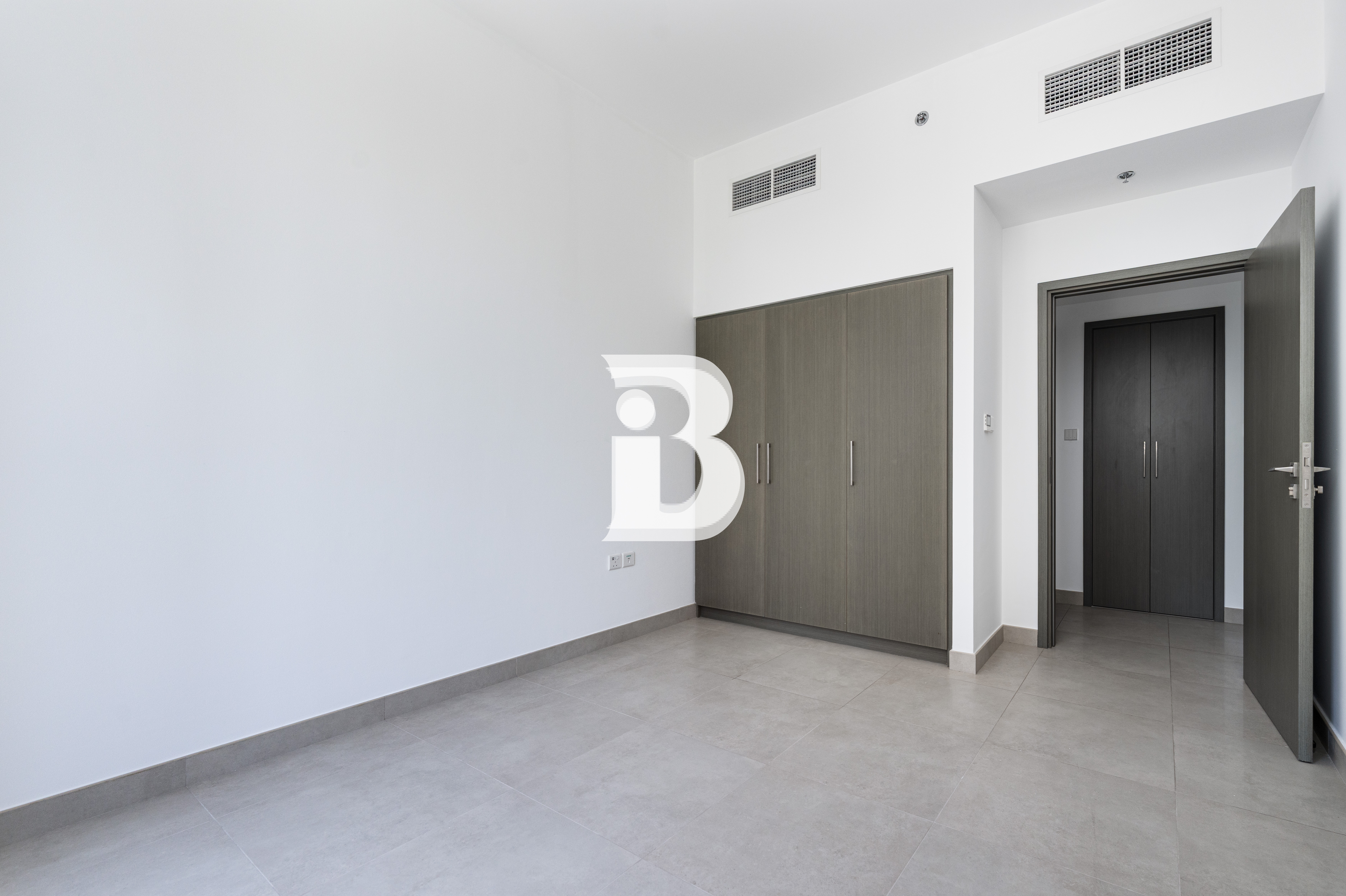 STUNNING 2 BEDROOM | VACANT | PARK VIEW