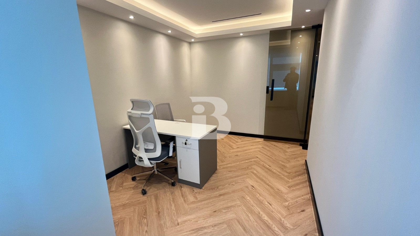 Vacant | Fitted | Canal View | Nice Location