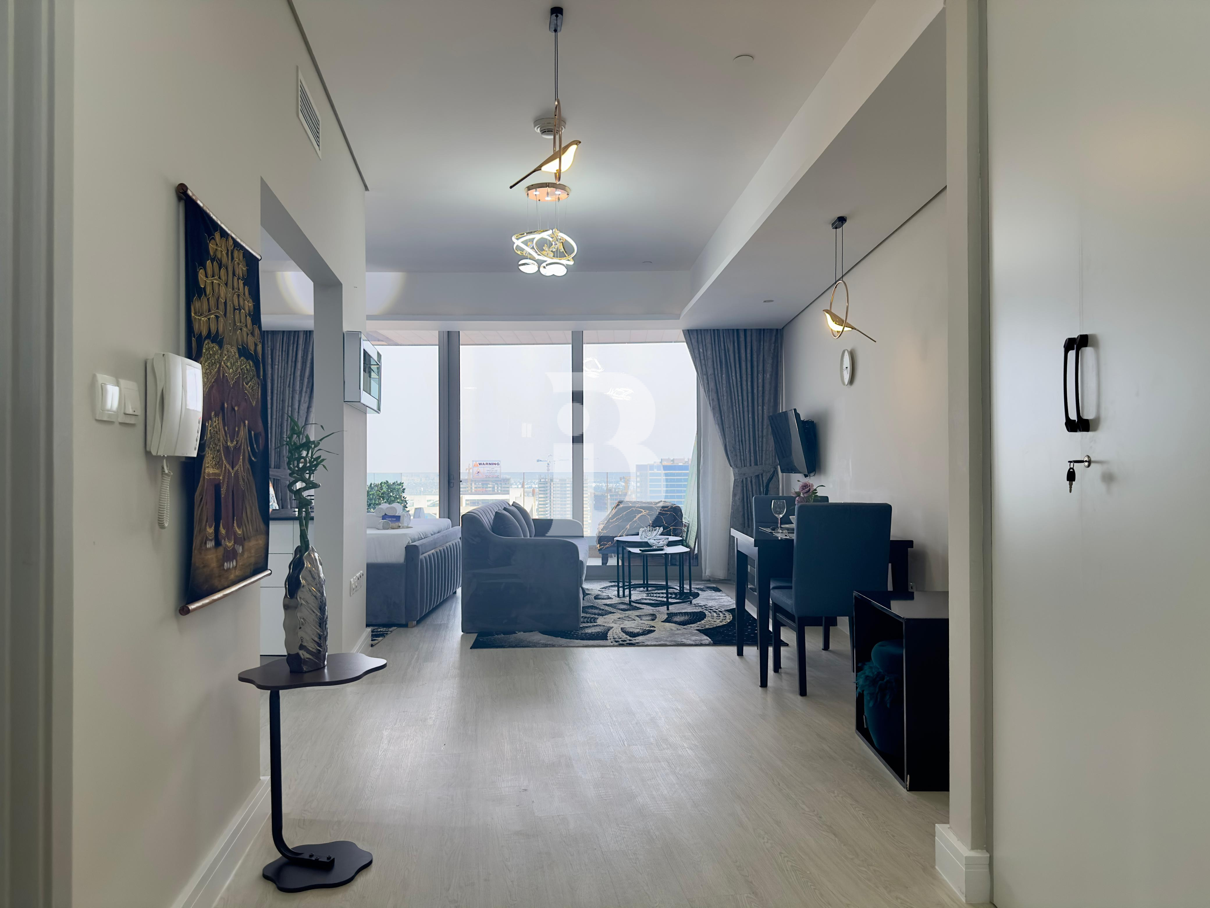 608 Sqft Spacious Studio | Upgraded |  Golf View