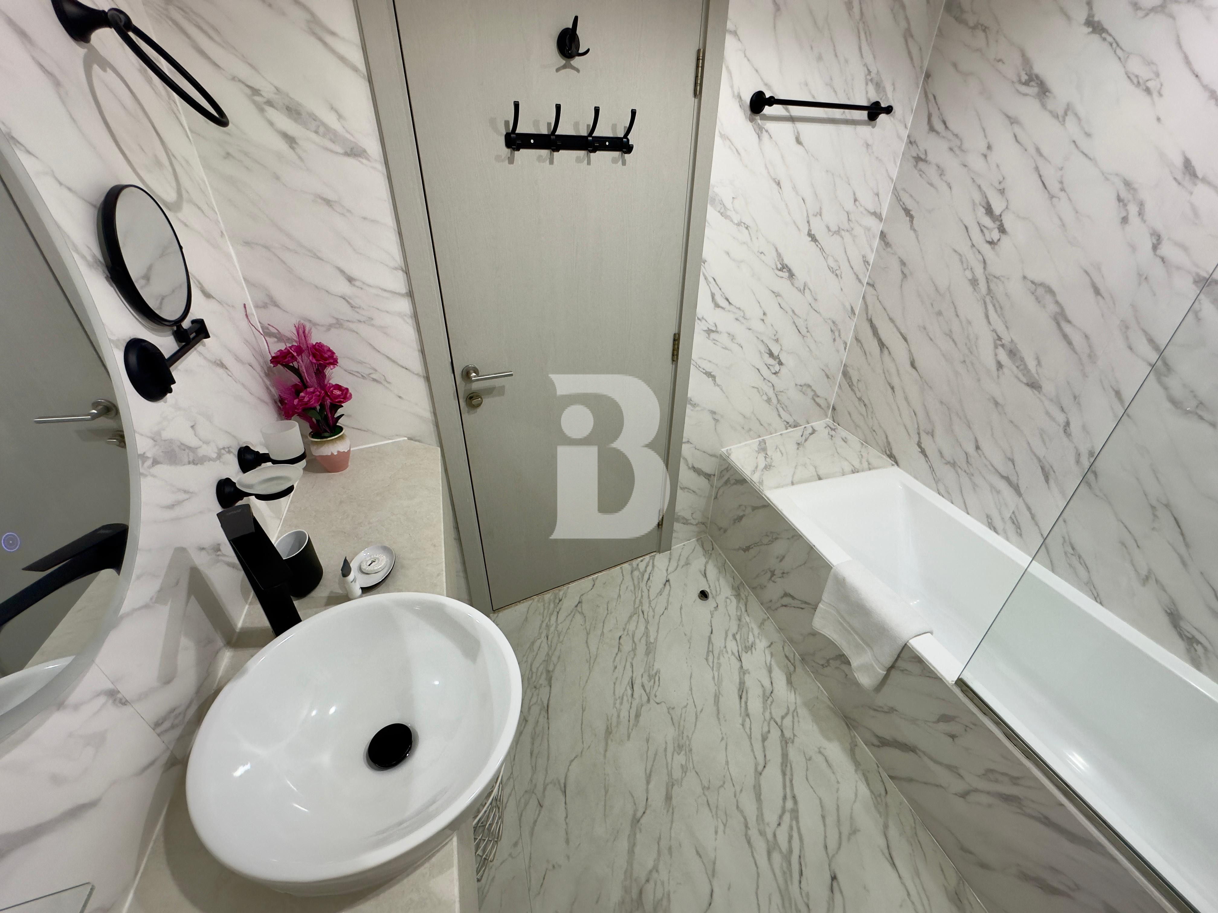 608 Sqft Spacious Studio | Upgraded |  Golf View