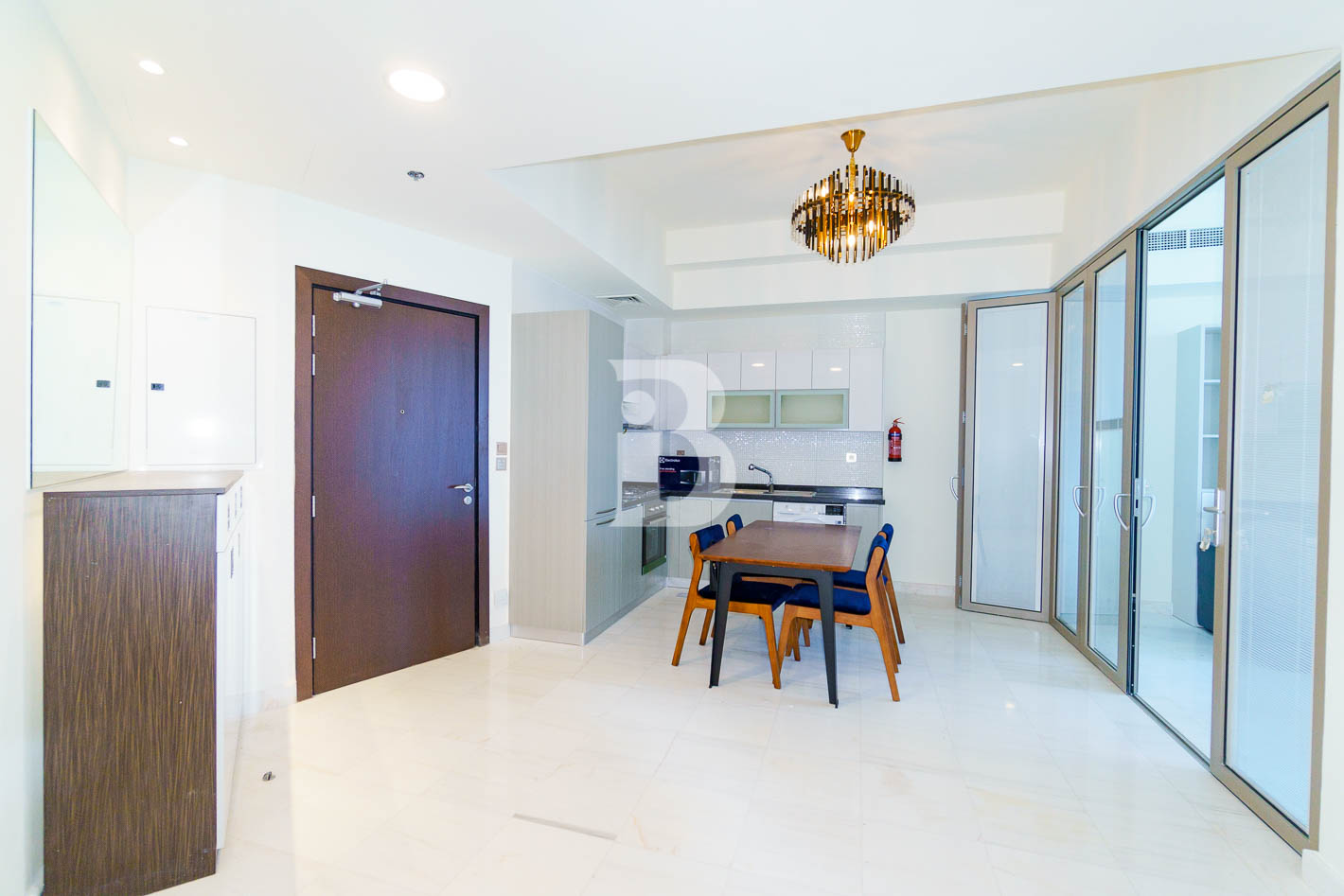 1BR CONVERTIBLE TO 2BR | CANAL VIEW | NO AGENTS