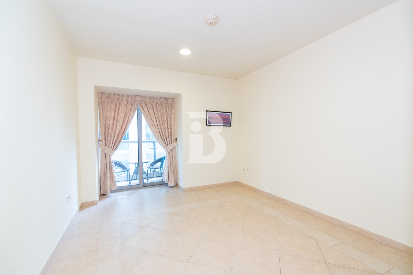 Exclusive|Available1st Week April|Equipped Kitchen