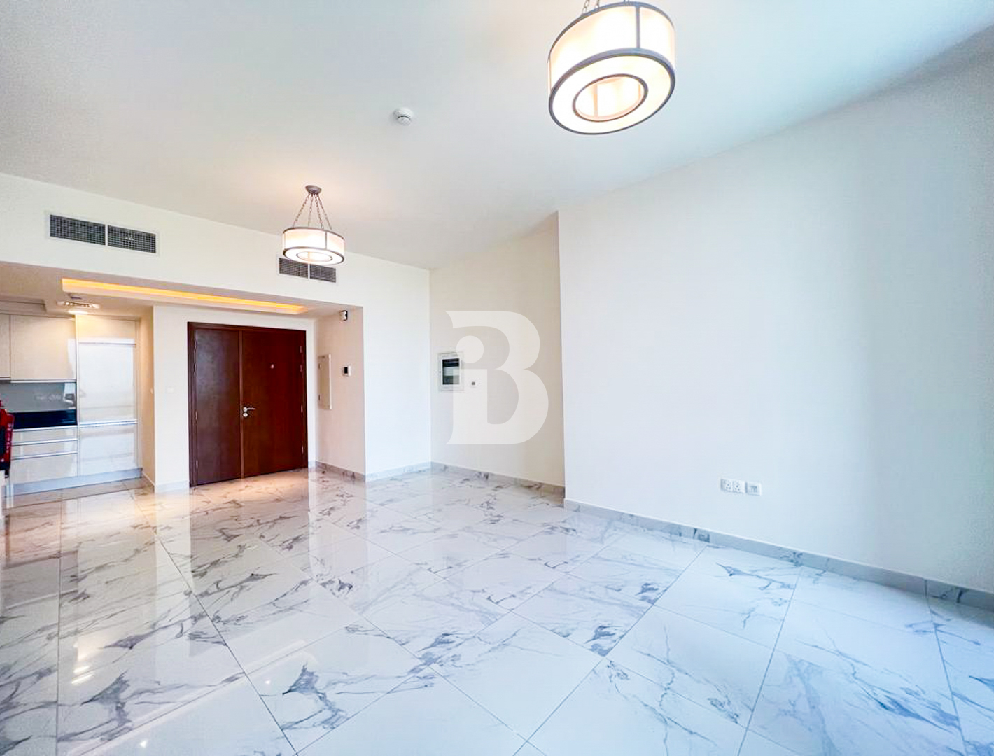 Spacious | Kitchen Equipped | Direct access to Canal