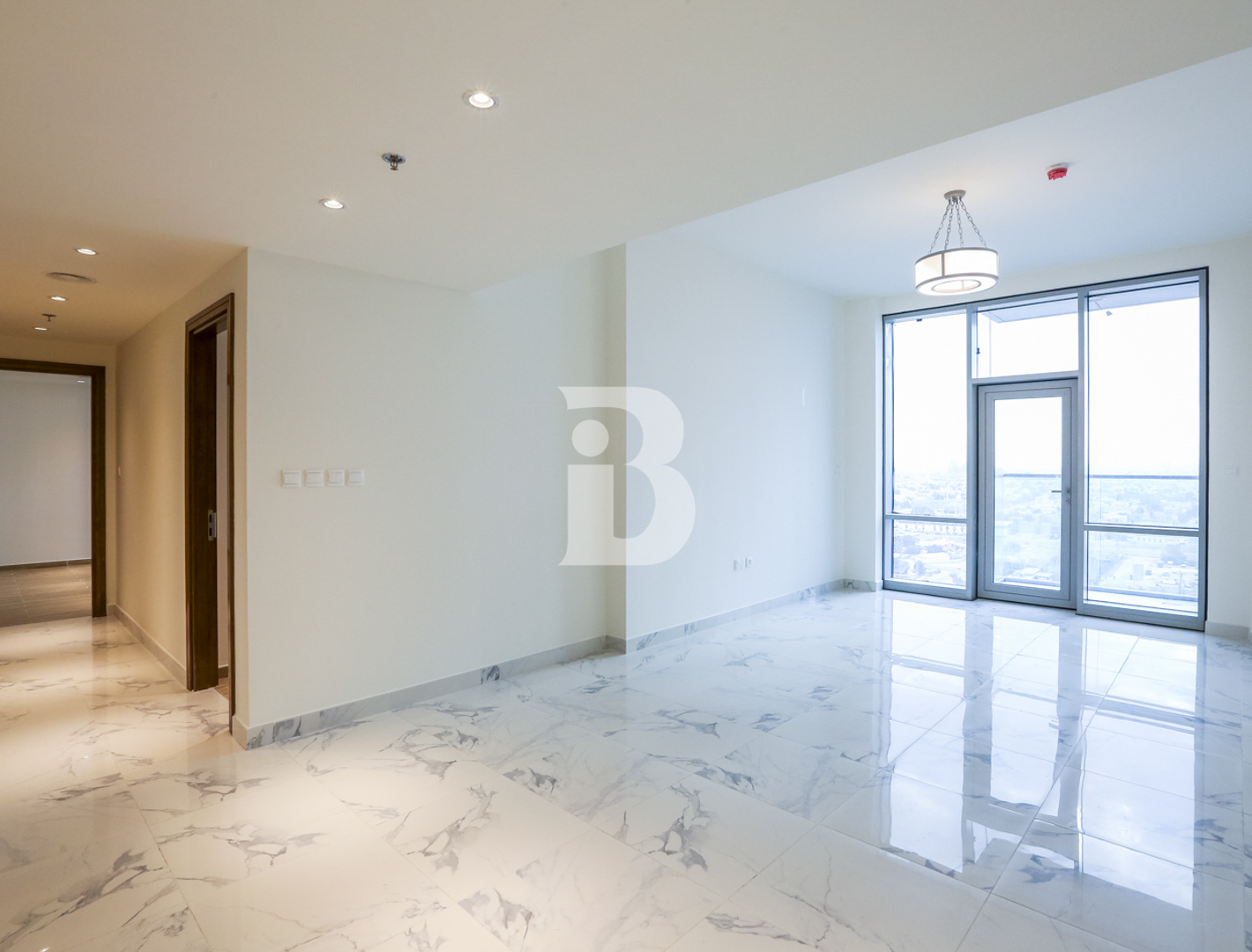 Spacious | Kitchen Equipped | Direct access to Canal