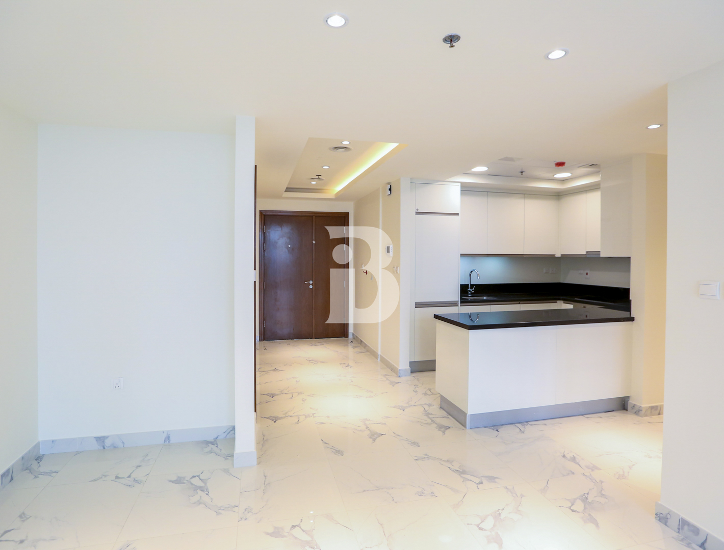 Spacious | Kitchen Equipped | Direct access to Canal