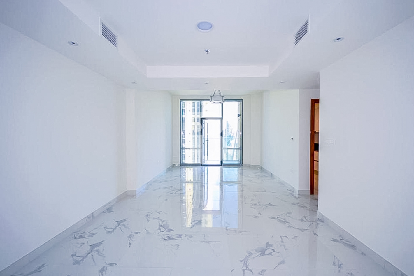 Bright and Spacious | High Floor | Prime Location