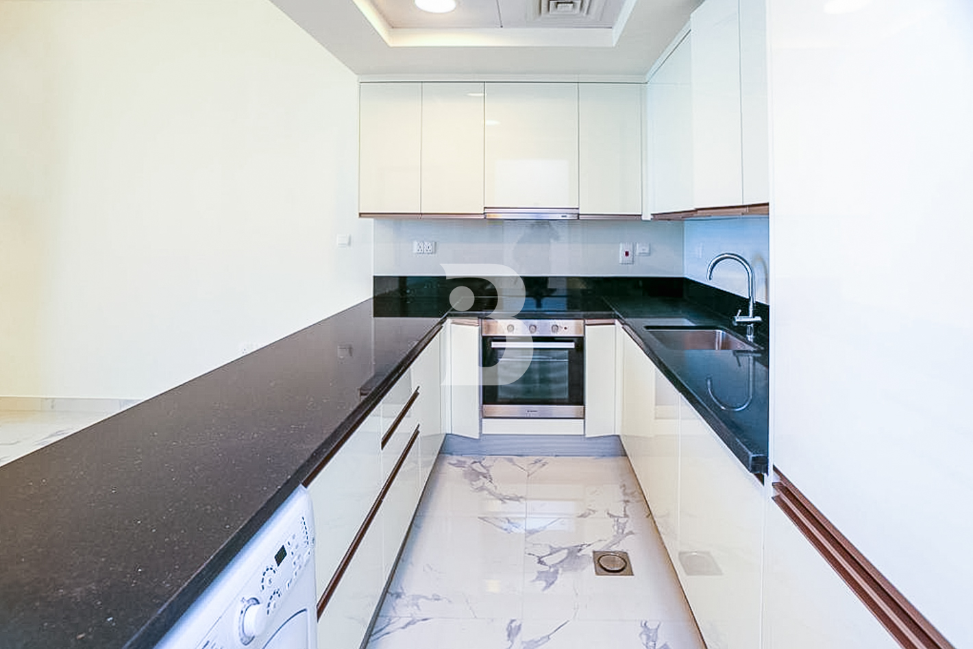 Bright and Spacious | High Floor | Prime Location