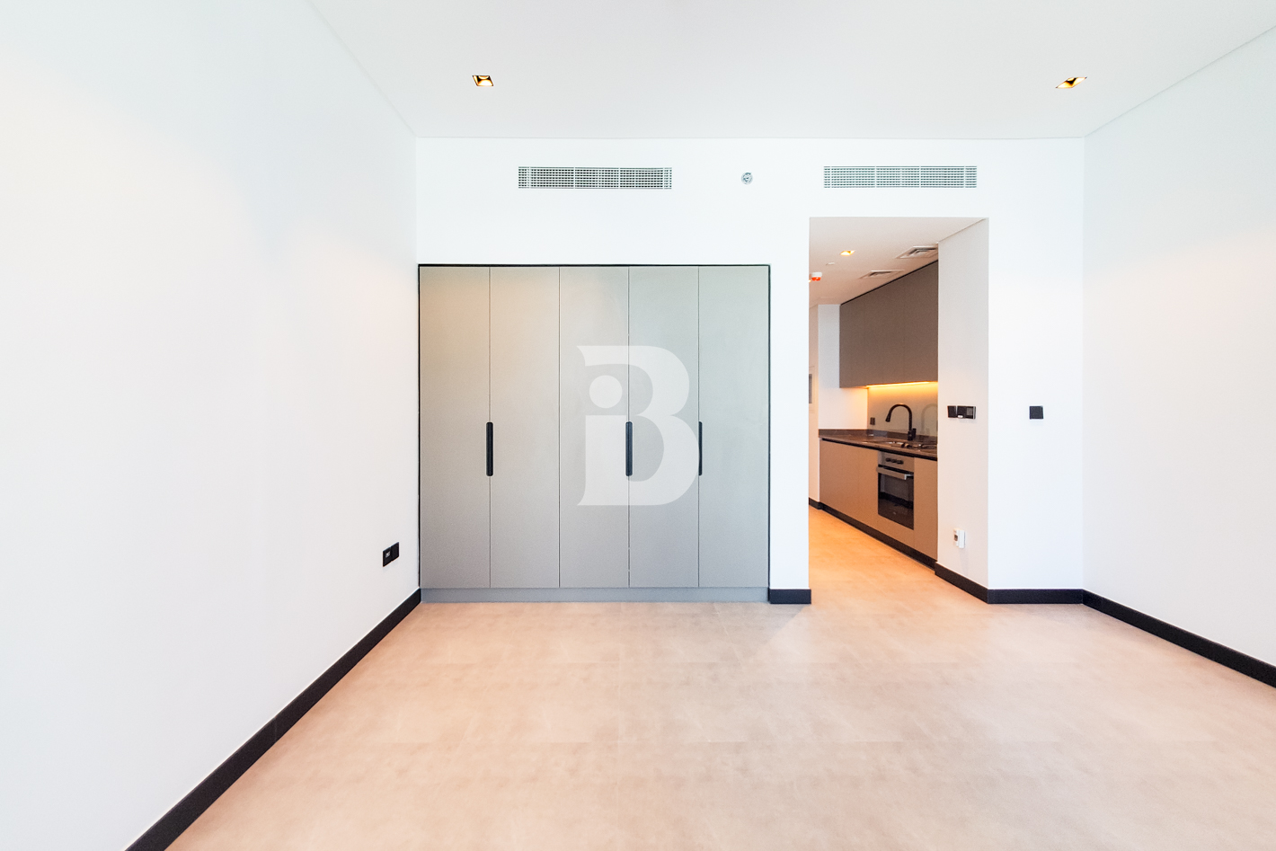 LUXURIOUS | BRIGHT | EXCLUSIVE-MUST VIEW