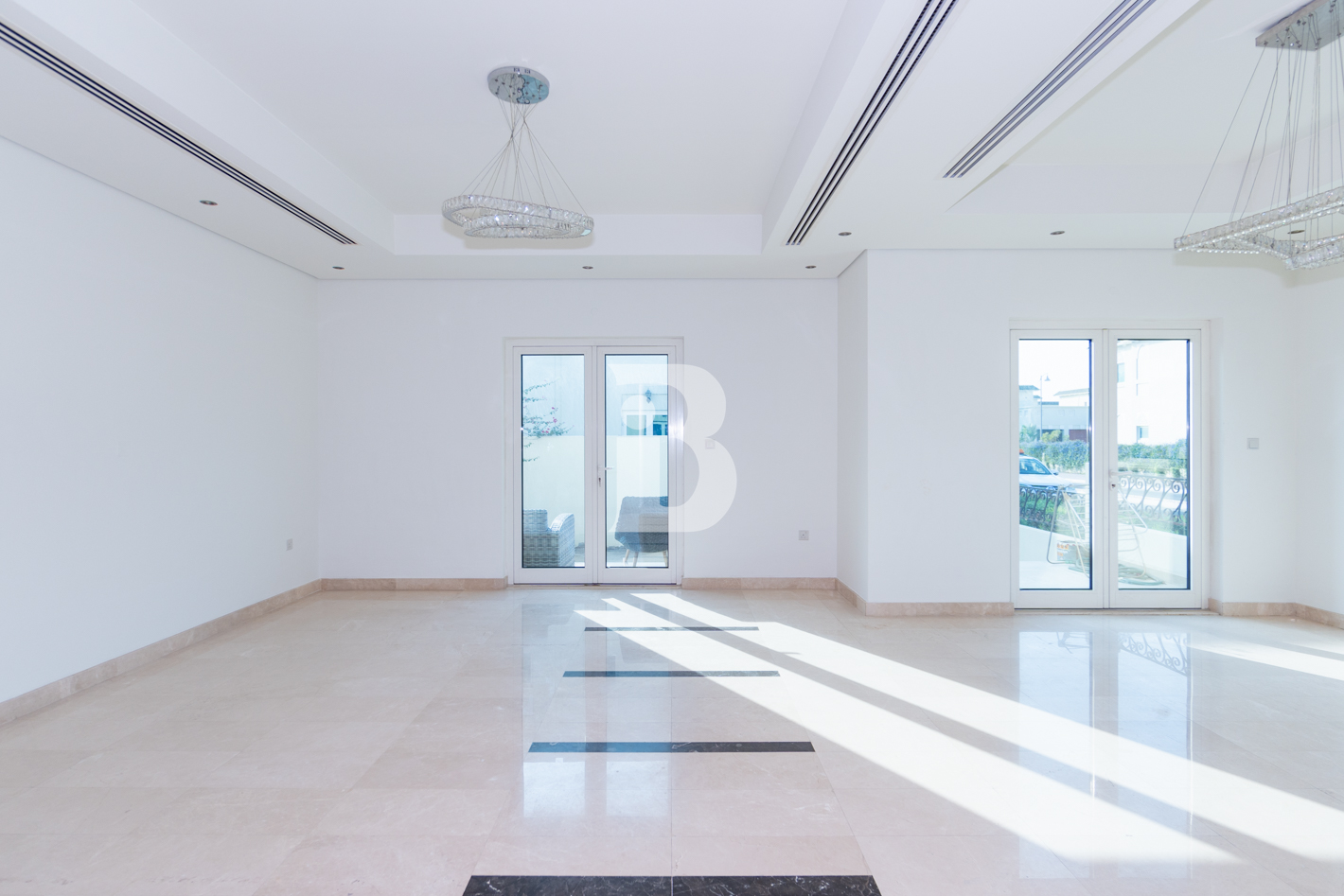 VOT | Single row | Walk to Amenities