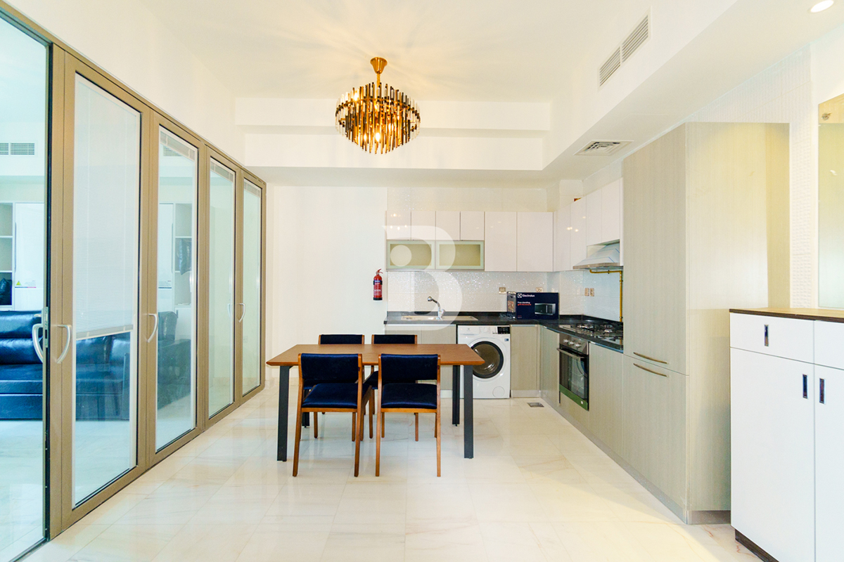 CONVERTIBLE | LOW FLOOR | FULL POOL VIEW