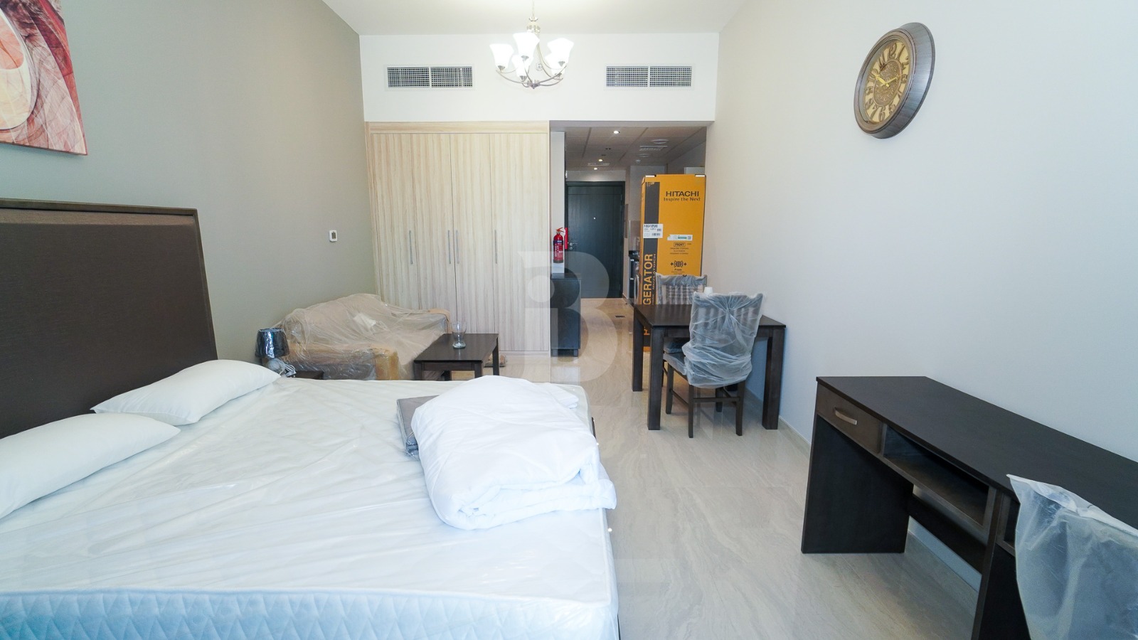 MODERN STUDIO | FULLY FURNISHED | BRIGHT &amp; READY