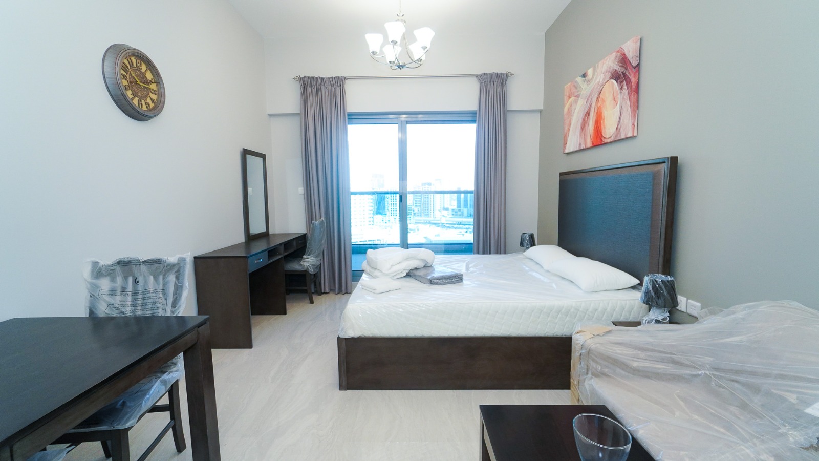 MODERN STUDIO | FULLY FURNISHED | BRIGHT &amp; READY