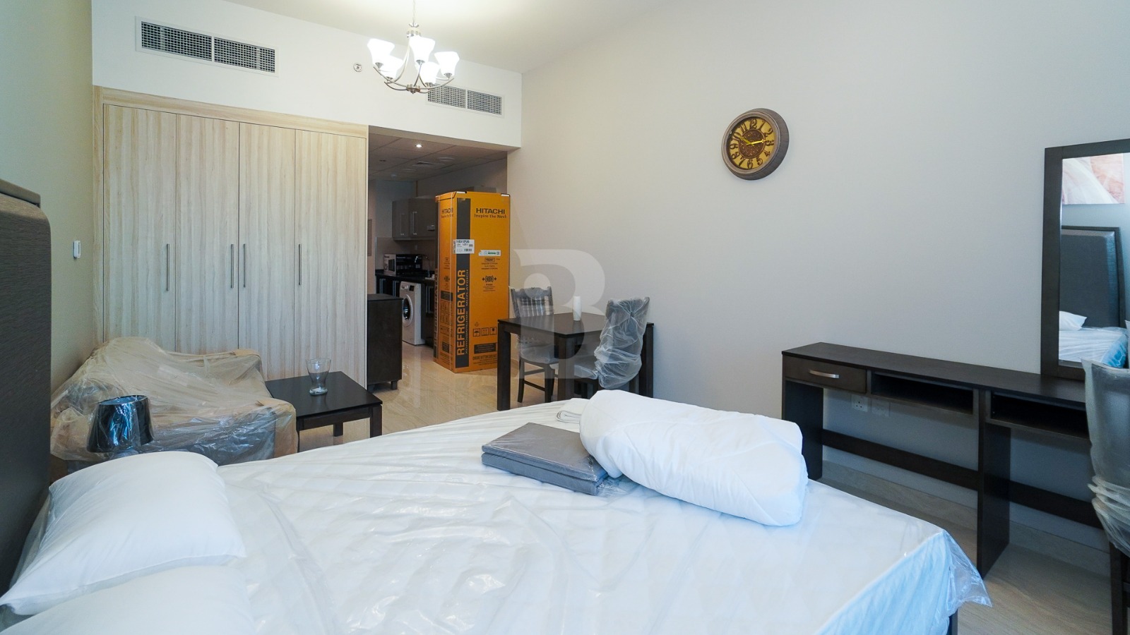 MODERN STUDIO | FULLY FURNISHED | BRIGHT &amp; READY