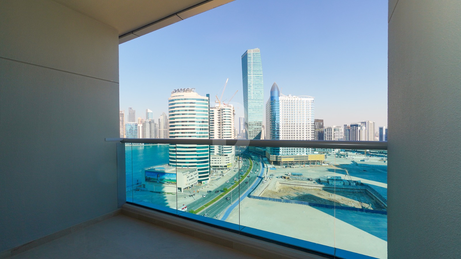 MODERN STUDIO | FULLY FURNISHED | BRIGHT &amp; READY