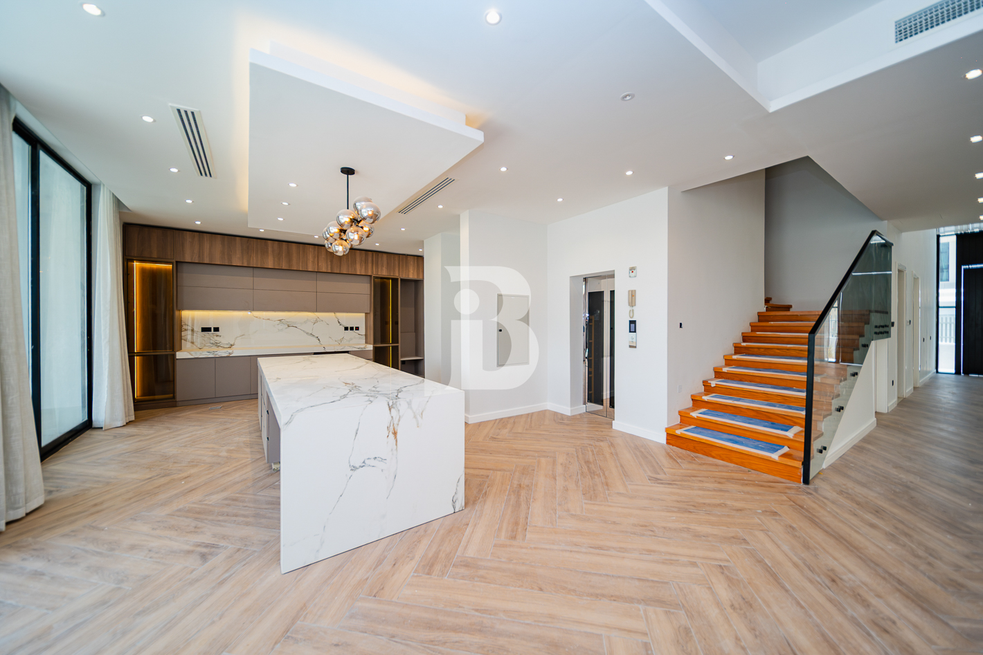 Stunning 7BR Villa| Single Row | Fully Furnished