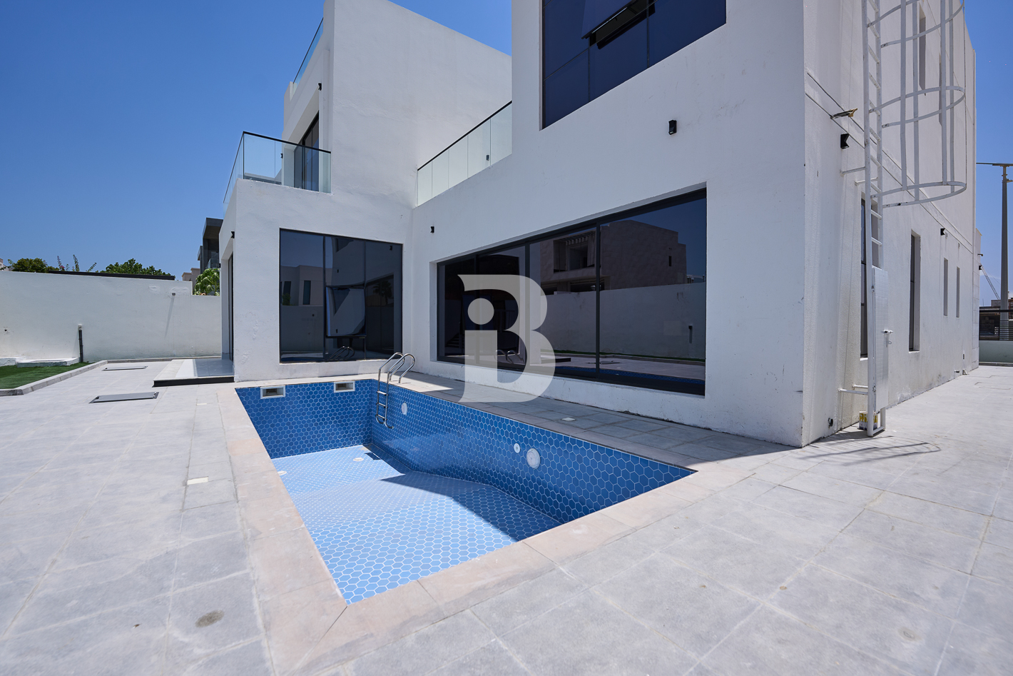 Ready | Elevated | Drivers and Maids Rm.