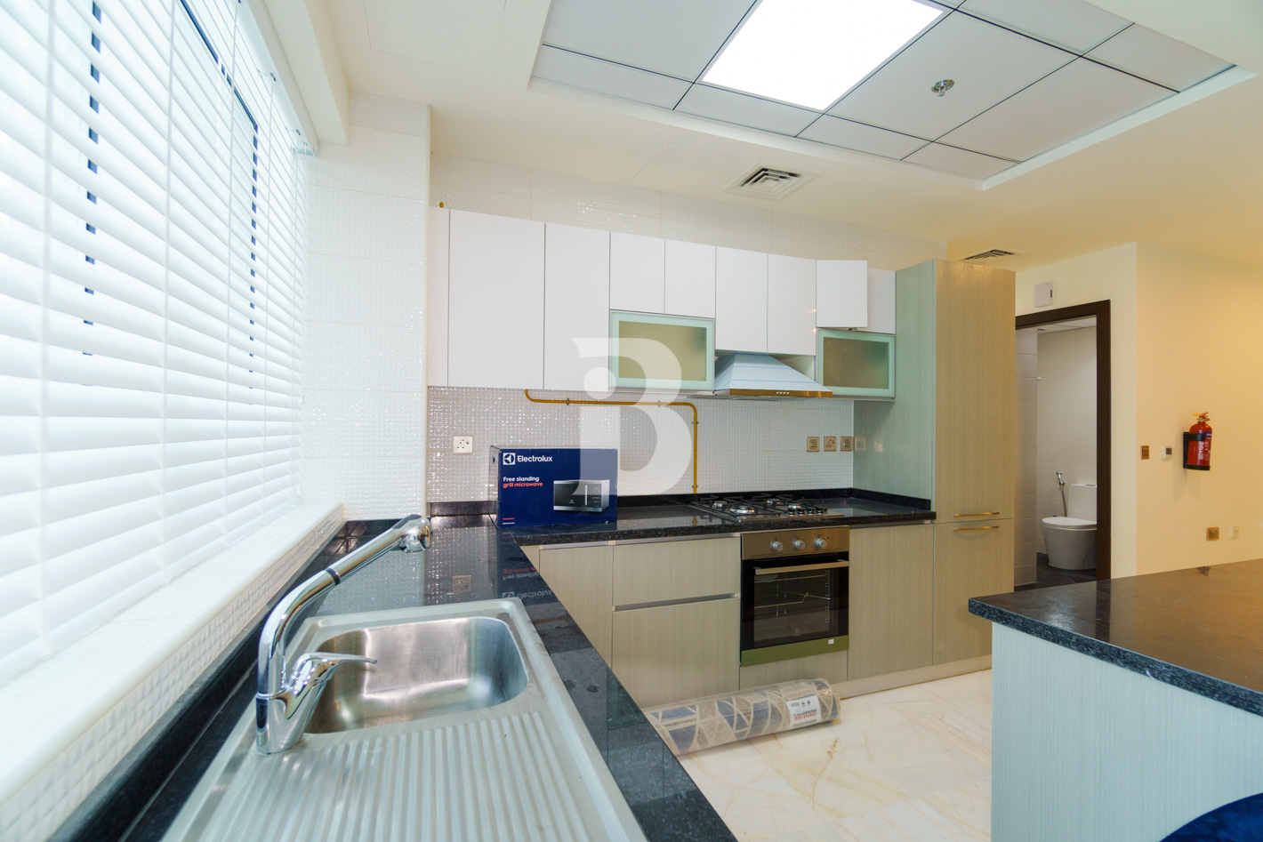 FULLY-FURNISHED | HIGH FLOOR | READY TO MOVE IN