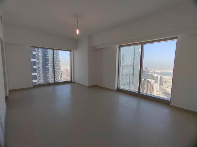 Corner 3 BHK + maids and Study Room| Big Layout