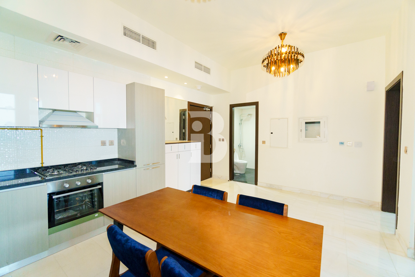 FULLY FURNISHED | HIGH FLOOR | VACANT | NO AGENTS
