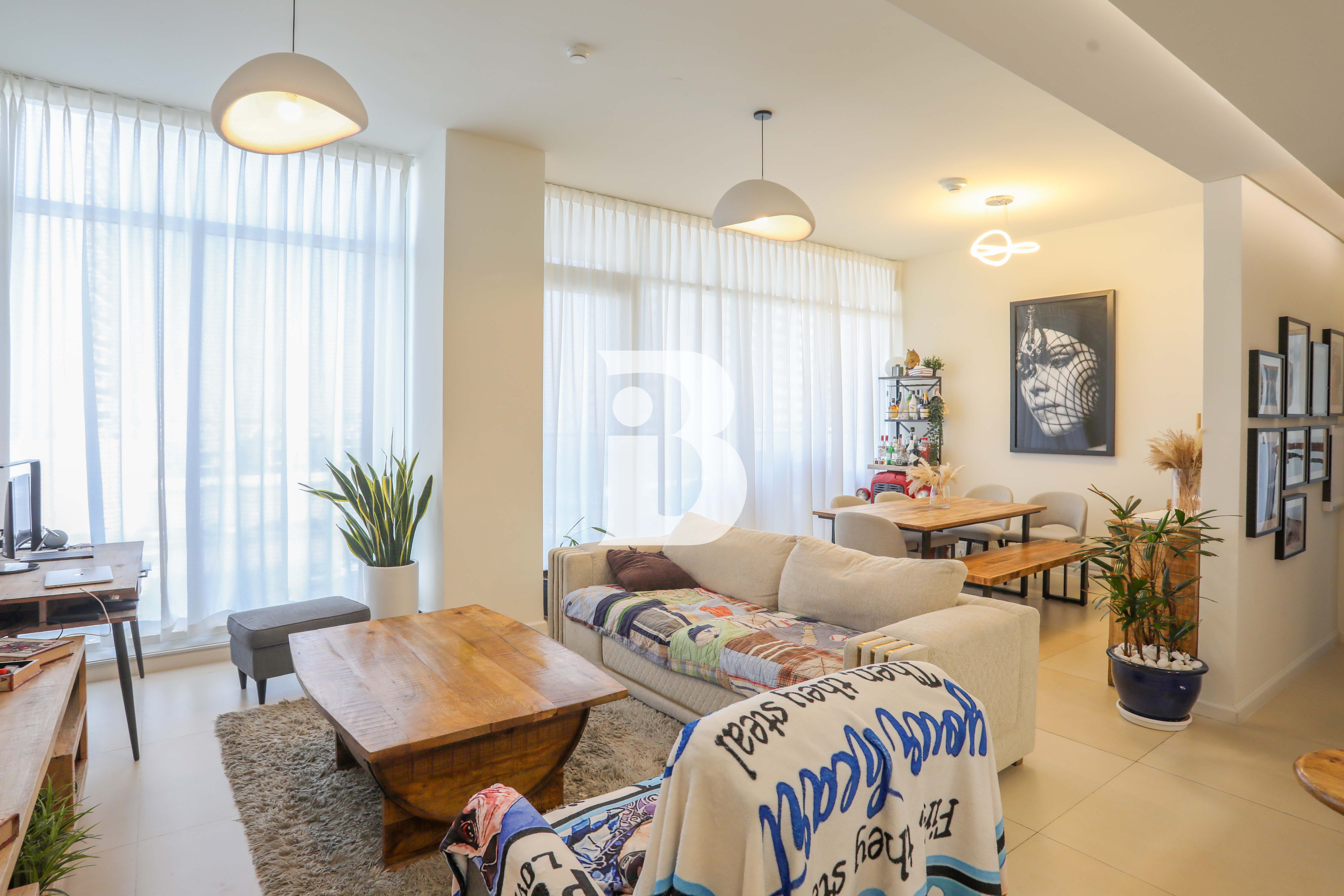 SPACIOUS | 1BED PLUS STUDY | VOT