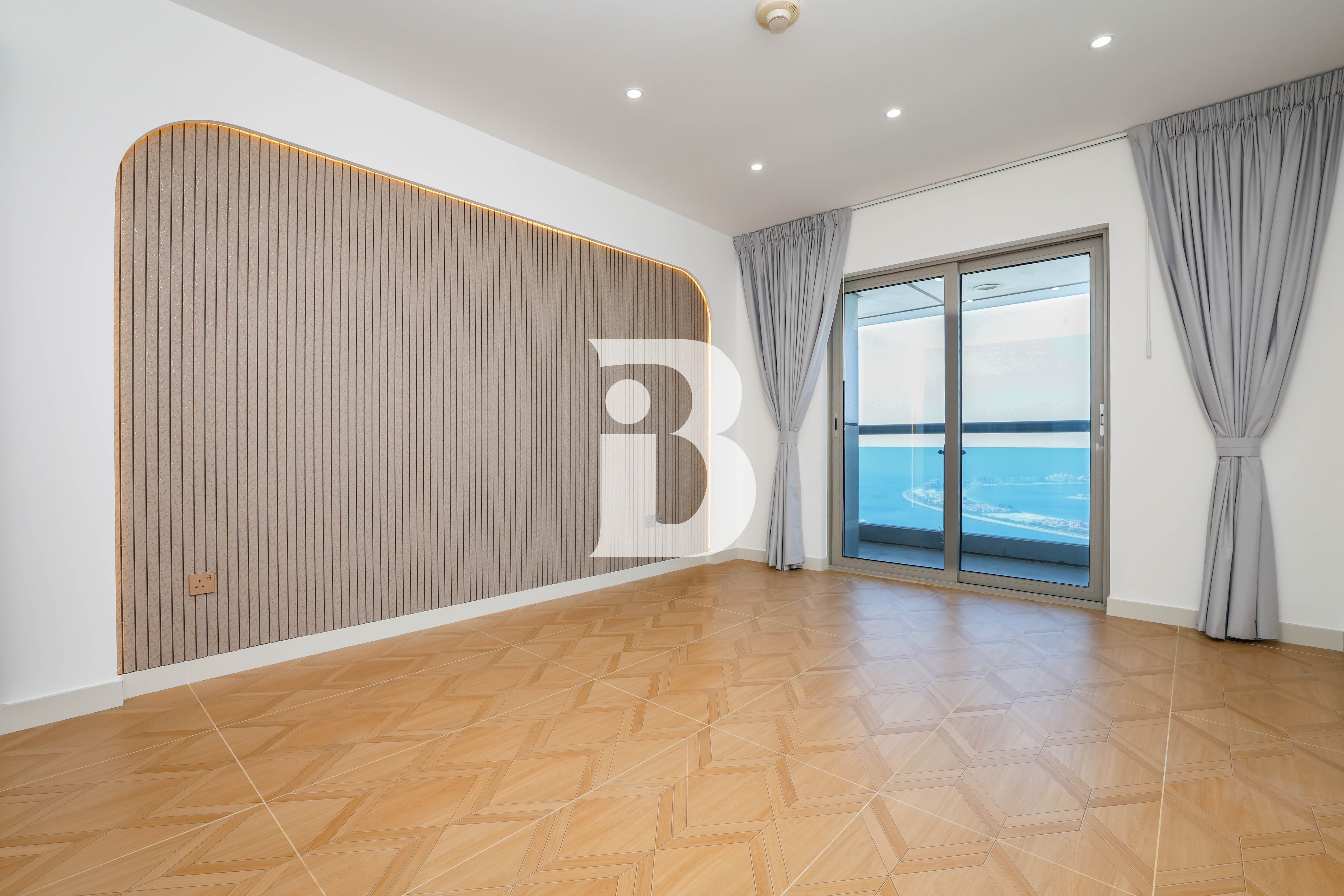 Palm View | Fully Renovated | Vacant