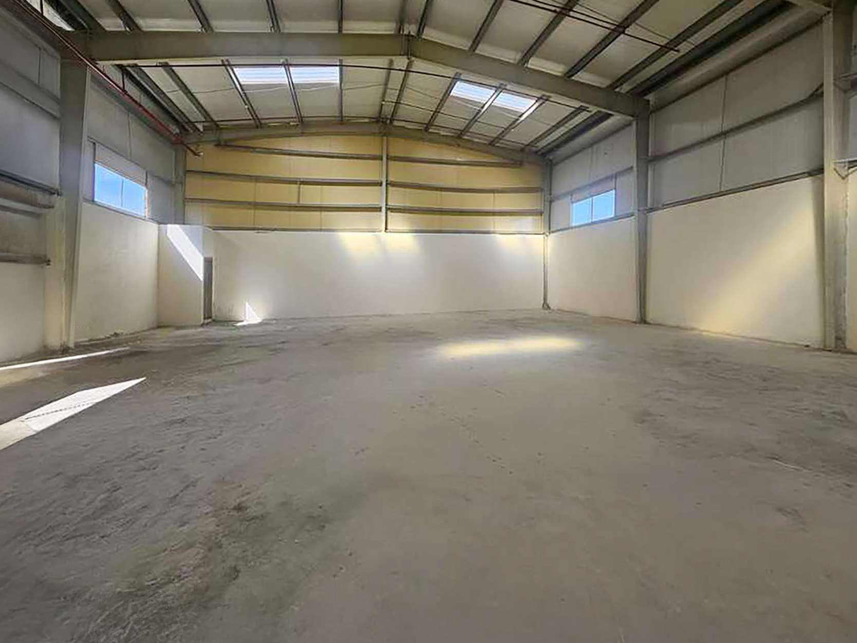 Ideal Car Service | High Ceiling | Easy Access