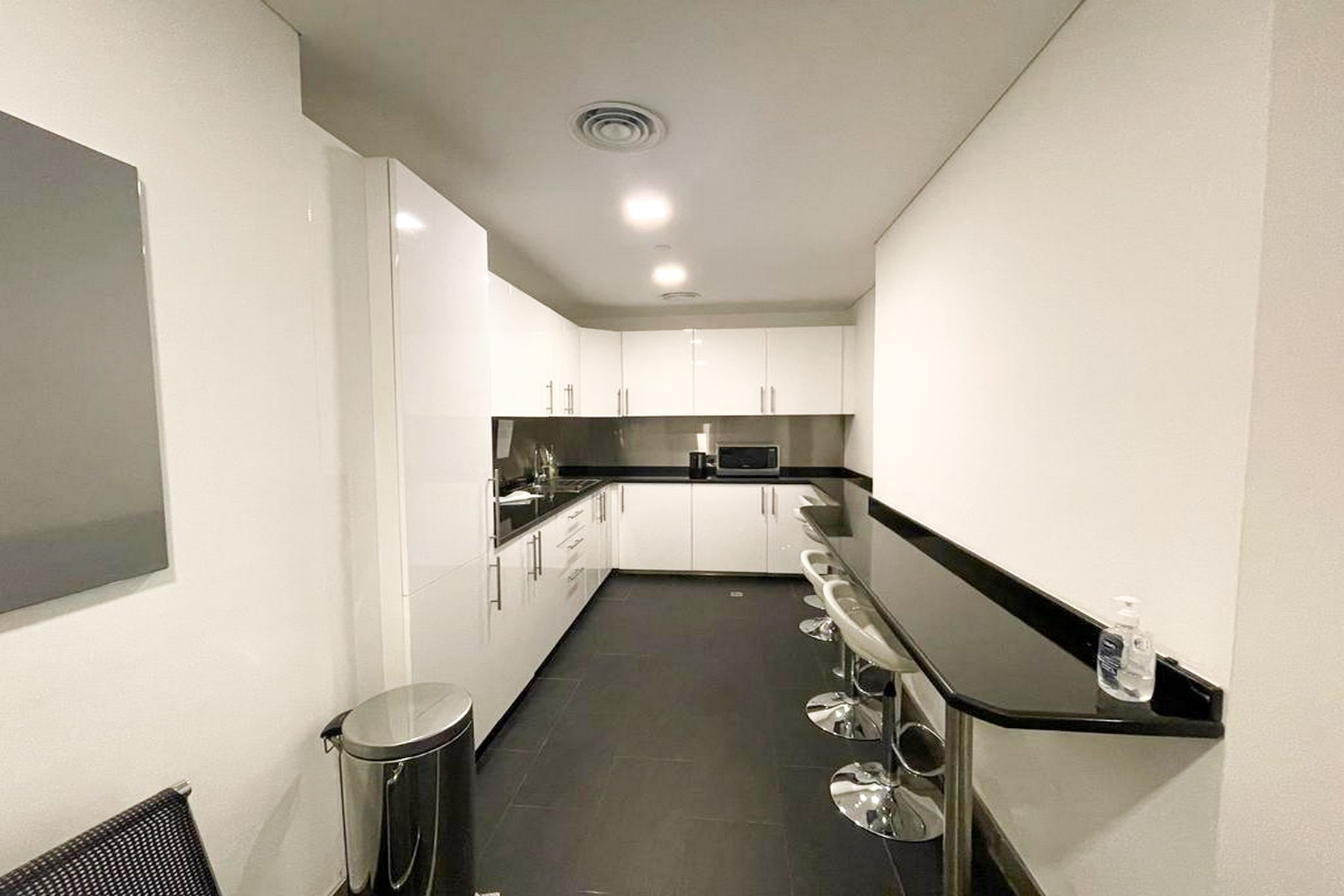 Fitted Office | All Inclusive | Fabulous View