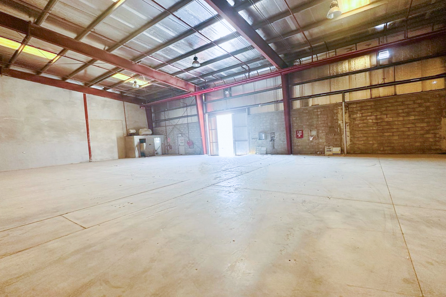 Spacious Warehouse in DIP with High Ceiling