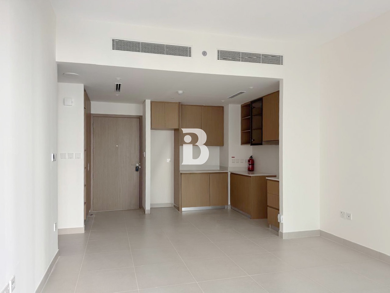 Brand New/Pool View/Beach Access