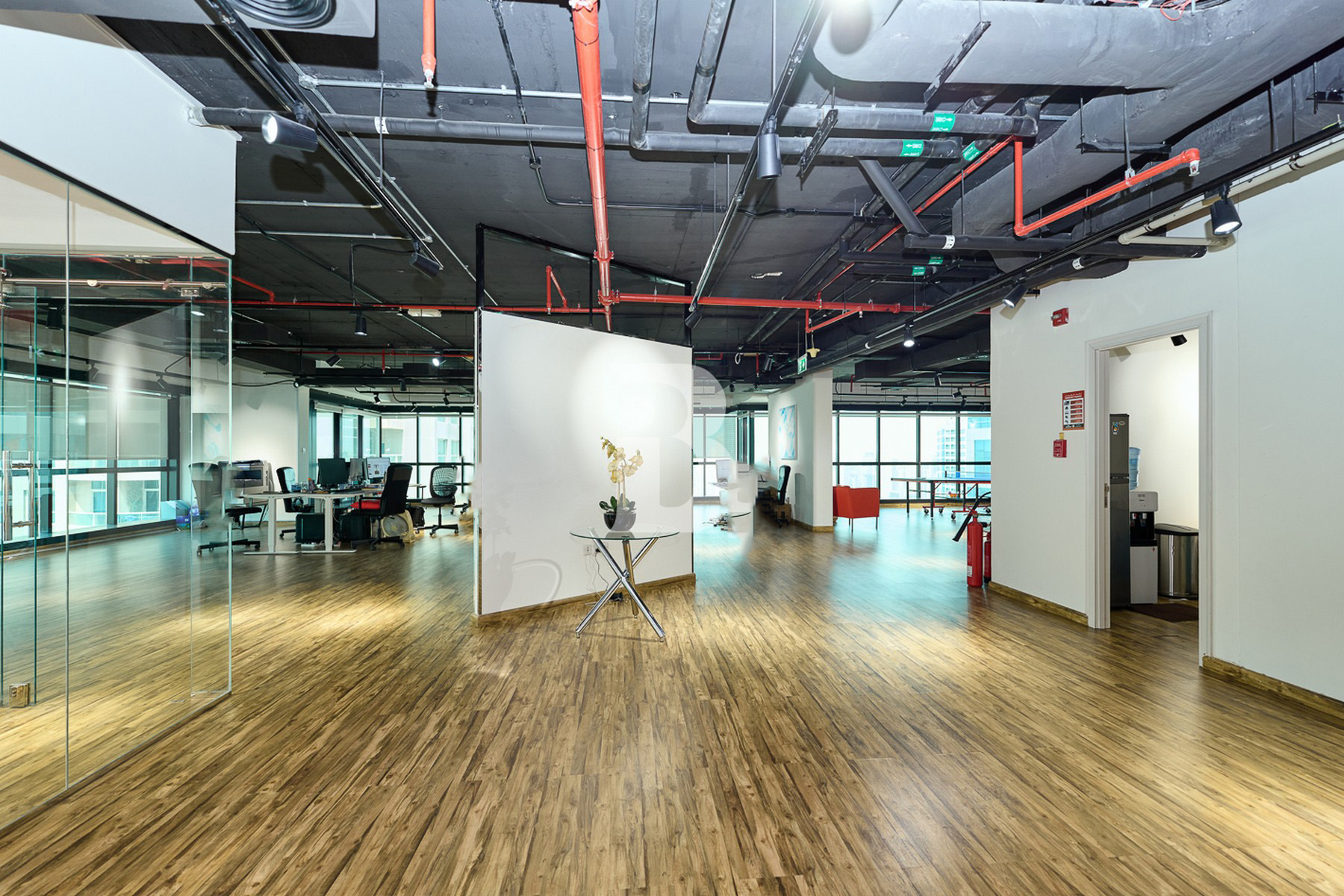 Spacious Office | High-end fitted | JBC 4