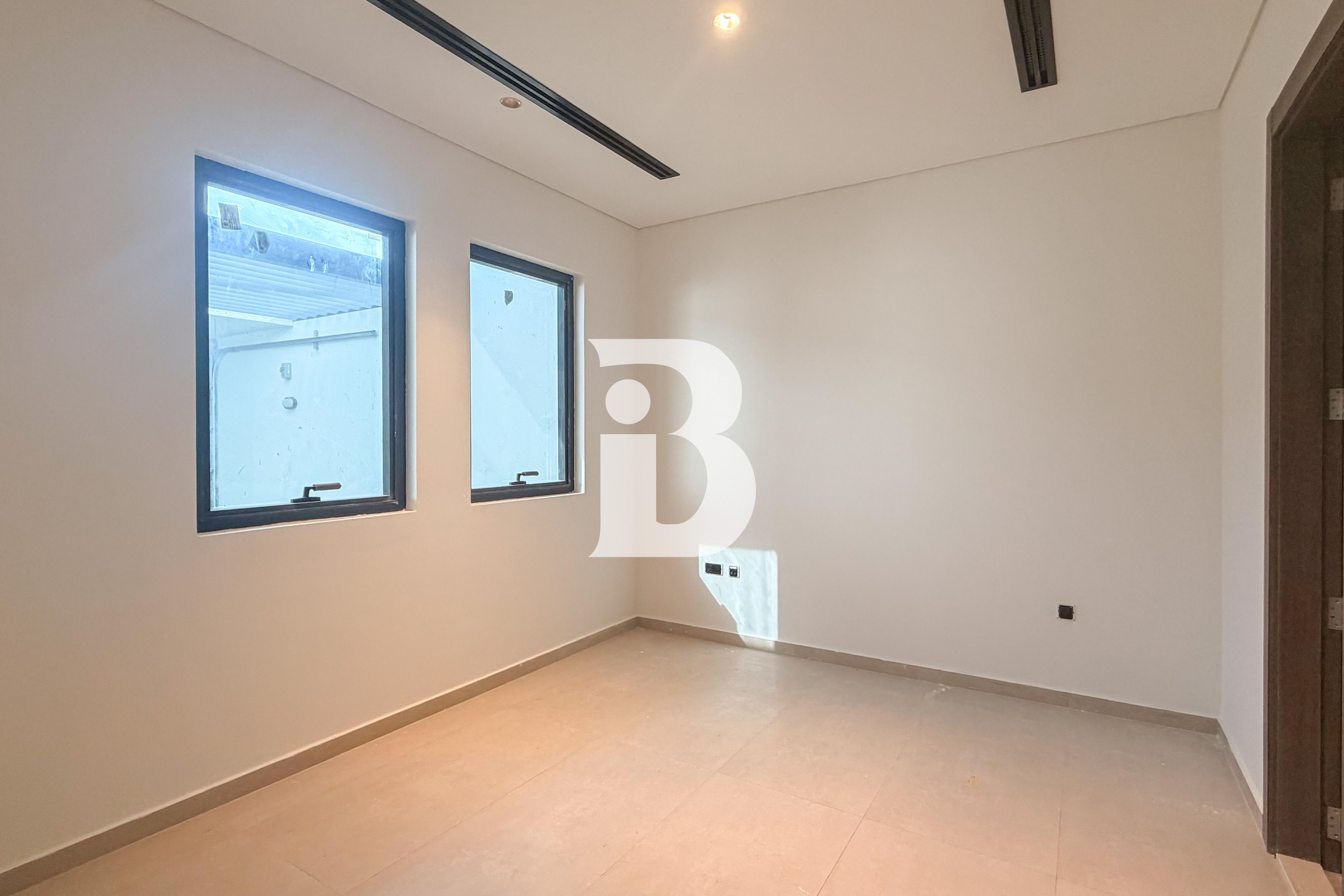 Park-Backing | Over 3,000 sf | Rooftop