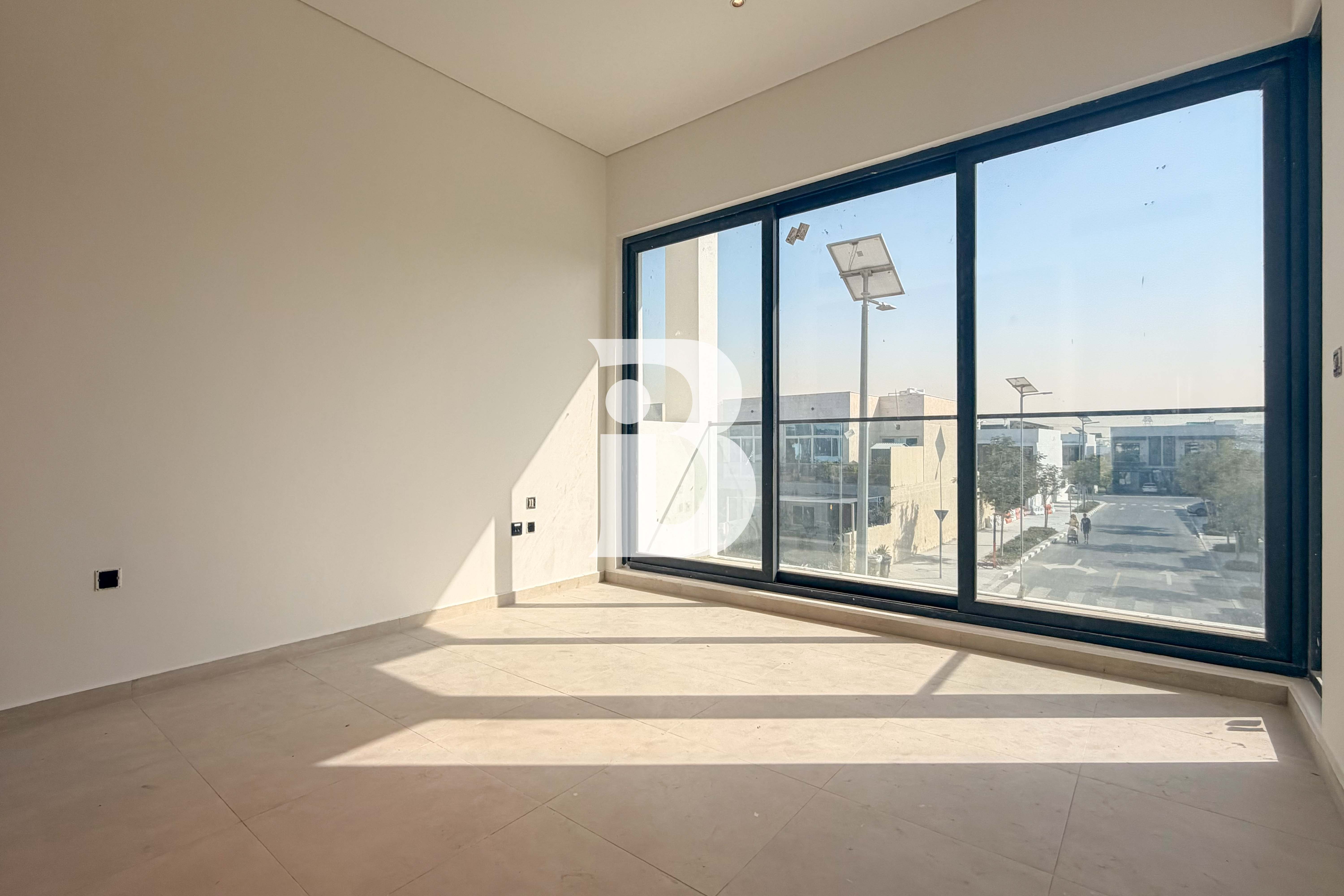 Park-Backing | Over 3,000 sf | Rooftop