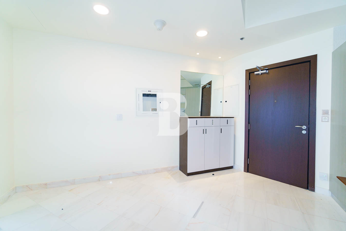 HIGH FLOOR UNIT | SPACIOUS LAYOUT | BURJ VIEWS